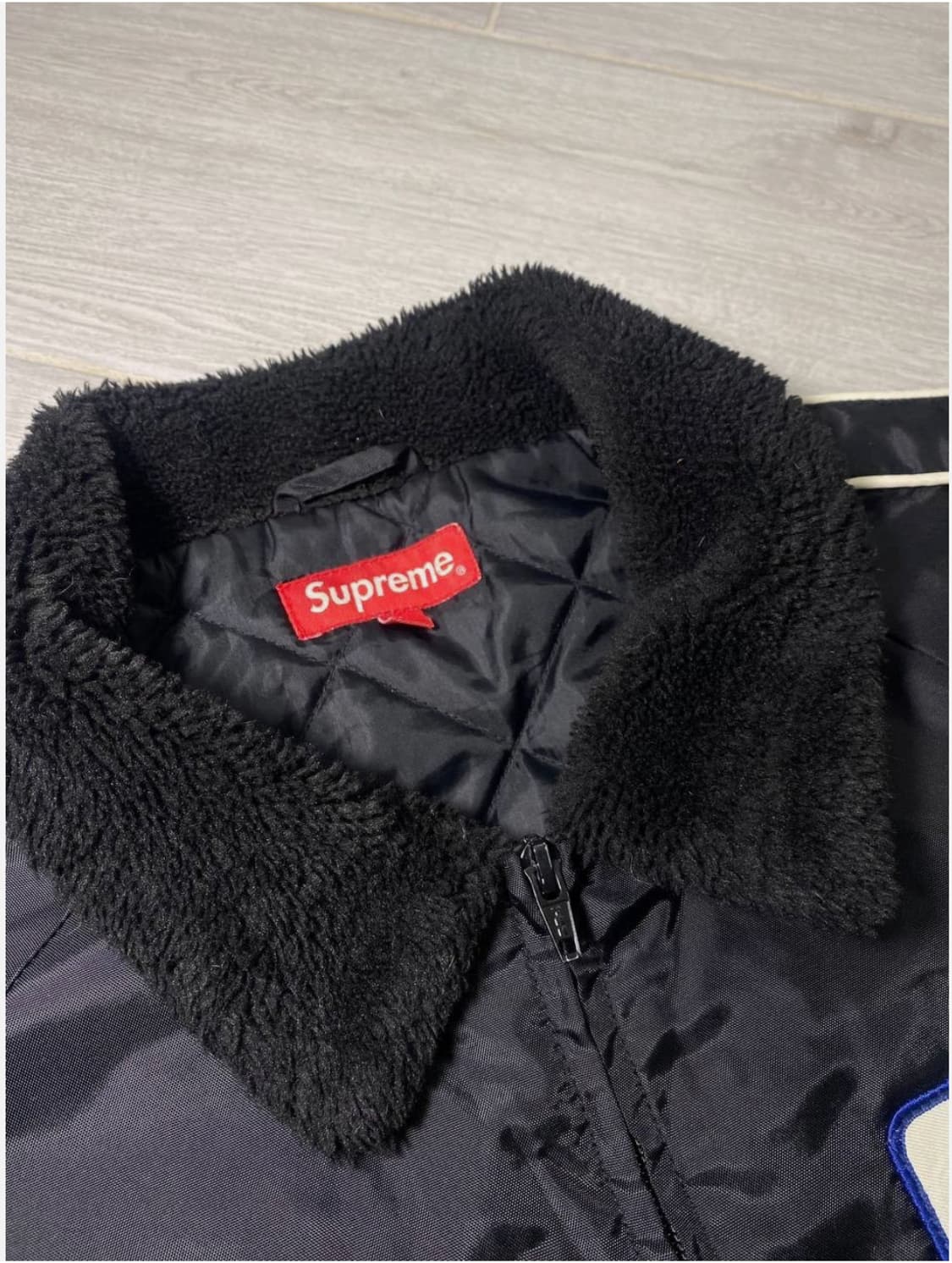 슈프림 'Nobody Gets Hurt' 패치 코치 자켓 상품이미지2