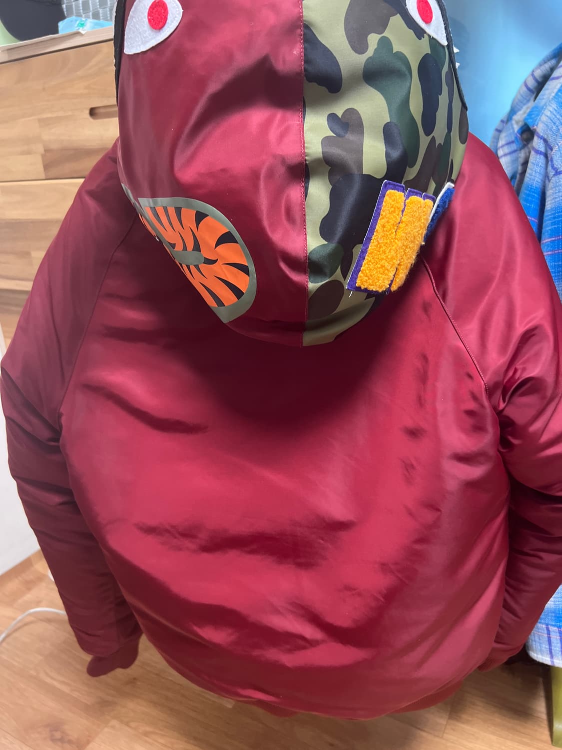 Bape 샤크 레드 padded 봄버 자켓 상품이미지2