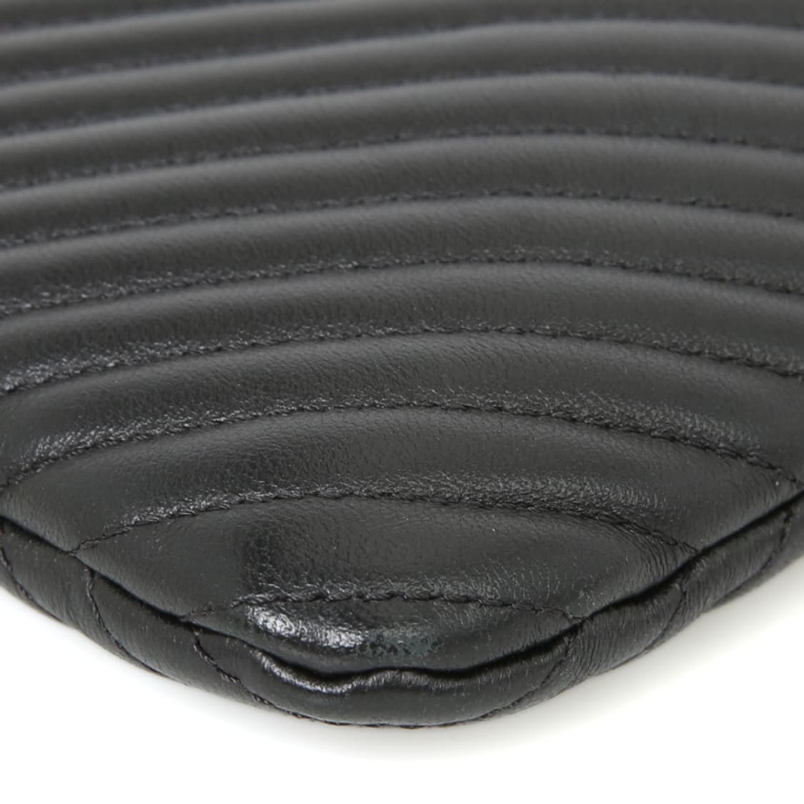 샤넬 클래식 캐비어 보이클러치 라지 쉐브론 블랙 A80570 상품이미지6