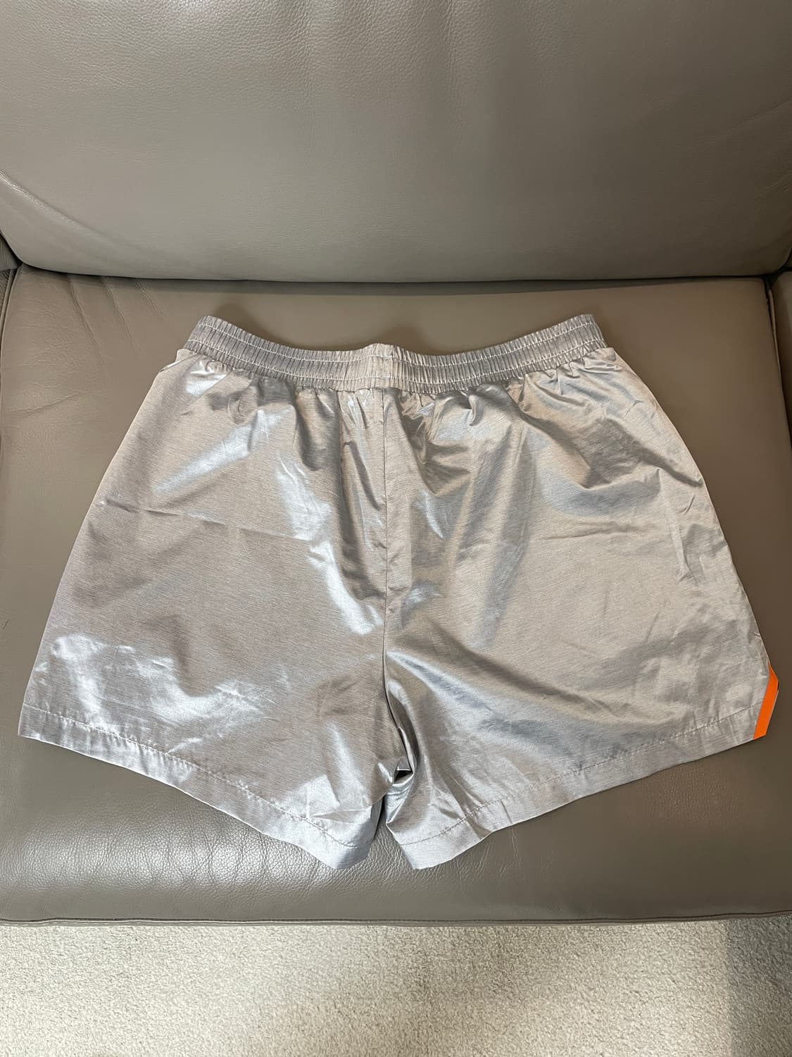 [L] 아이앱 스튜디오 x 아식스 실버 우븐 쇼츠 상품이미지2