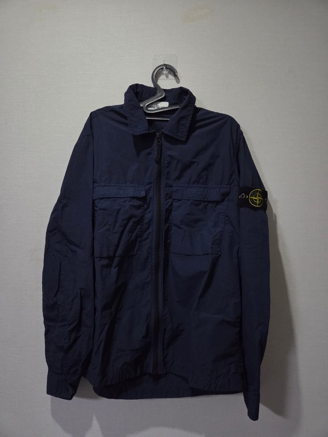 정품 스톤아일랜드 나일론 포켓 오버셔츠 상태굳 95/M 상품이미지1