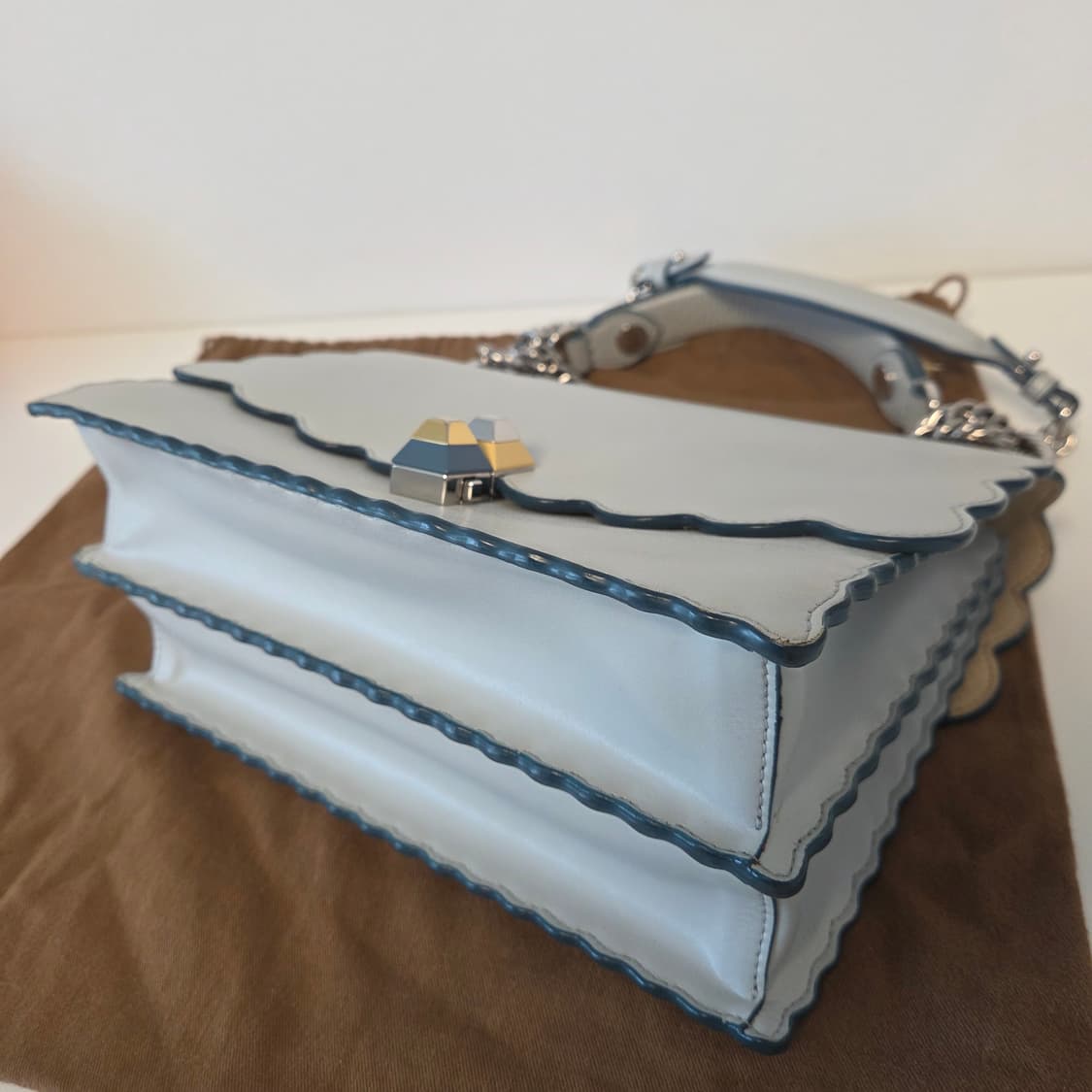 FENDI 펜디 정품 칸아이 캔아이 은장 체인 미듐 숄더백 크로스 토트백 상품이미지9