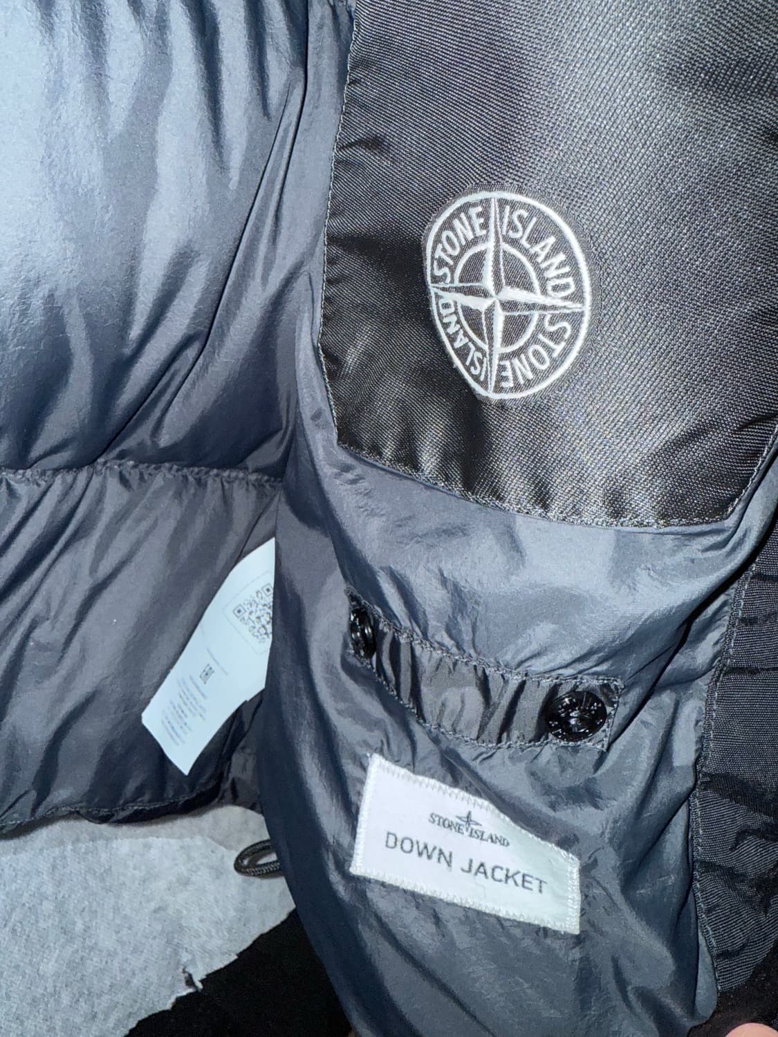 스톤아일랜드 25FW 클링클랩스 숏패딩 M 상품이미지4