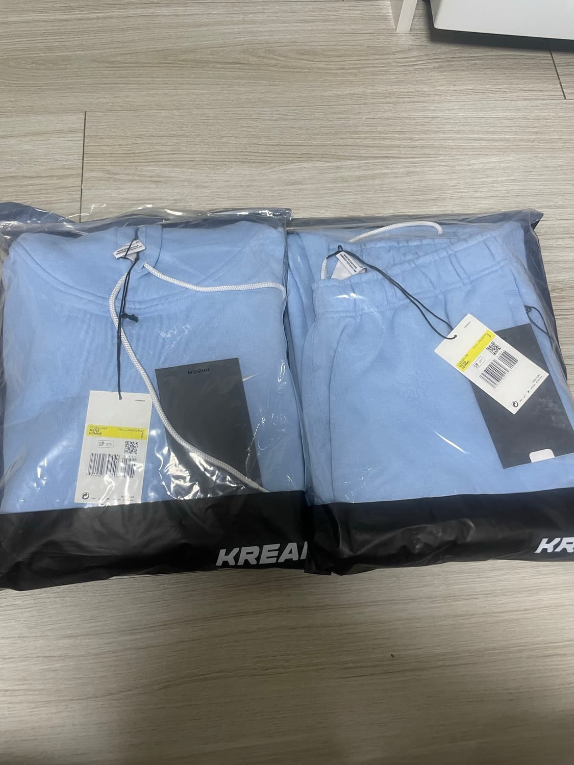 나이키 솔로 스우시 플리스 셋트 판매합니다 상품이미지3