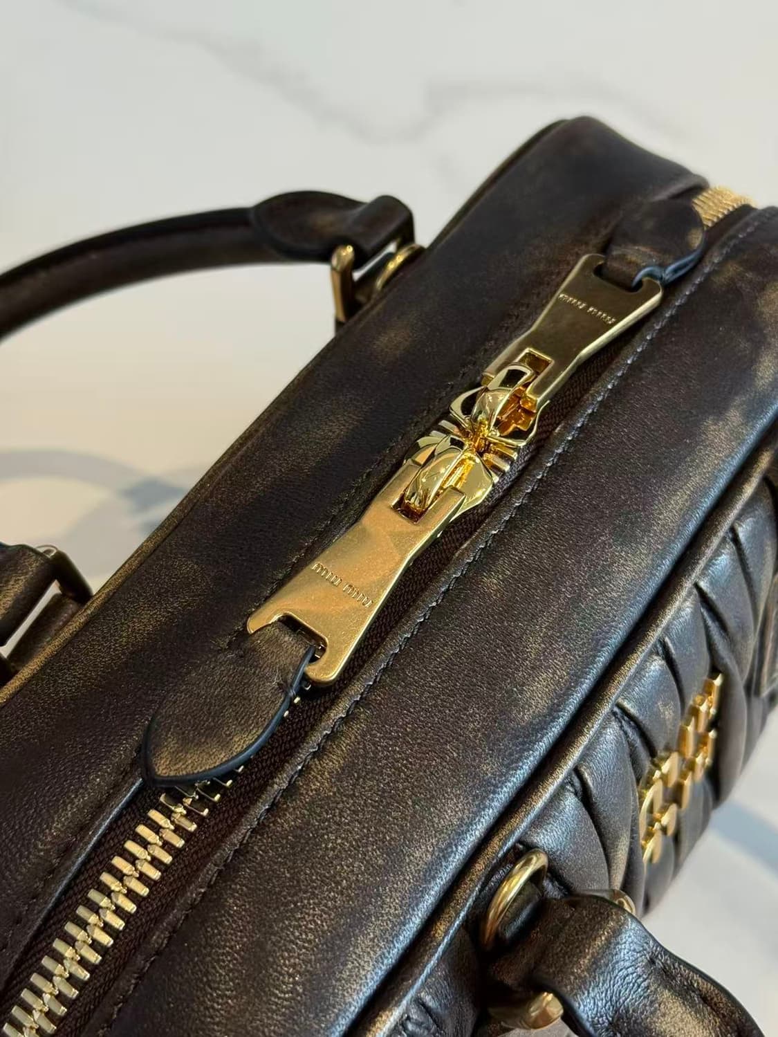 미우 미우 아르카디 마테라쎄 나파 레더 미니백 블랙 상품이미지6