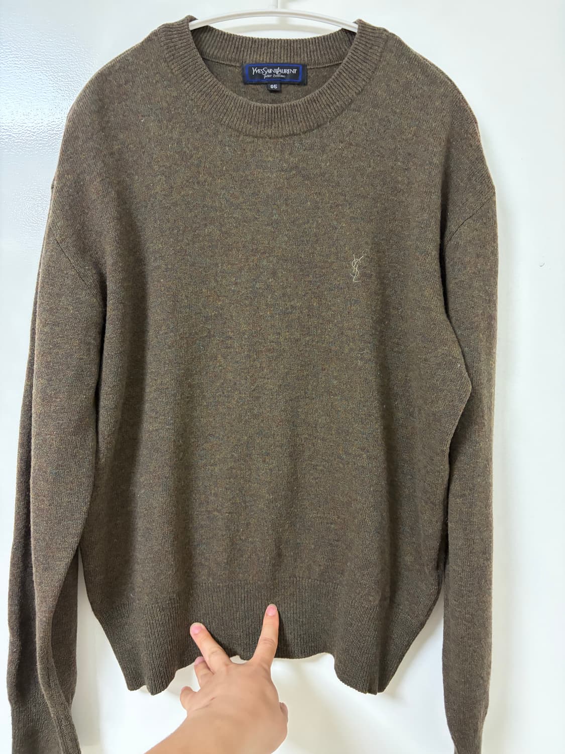 입생로랑 니트 상품이미지1