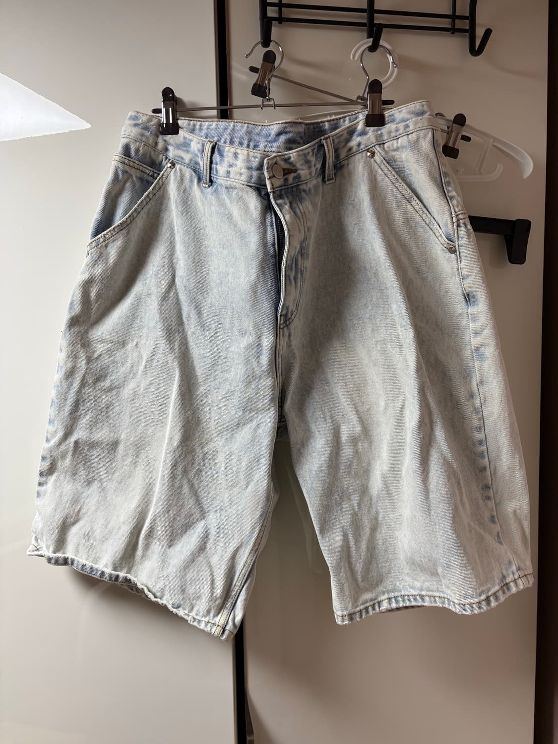 위캔더스 데님 쇼츠 상품이미지1