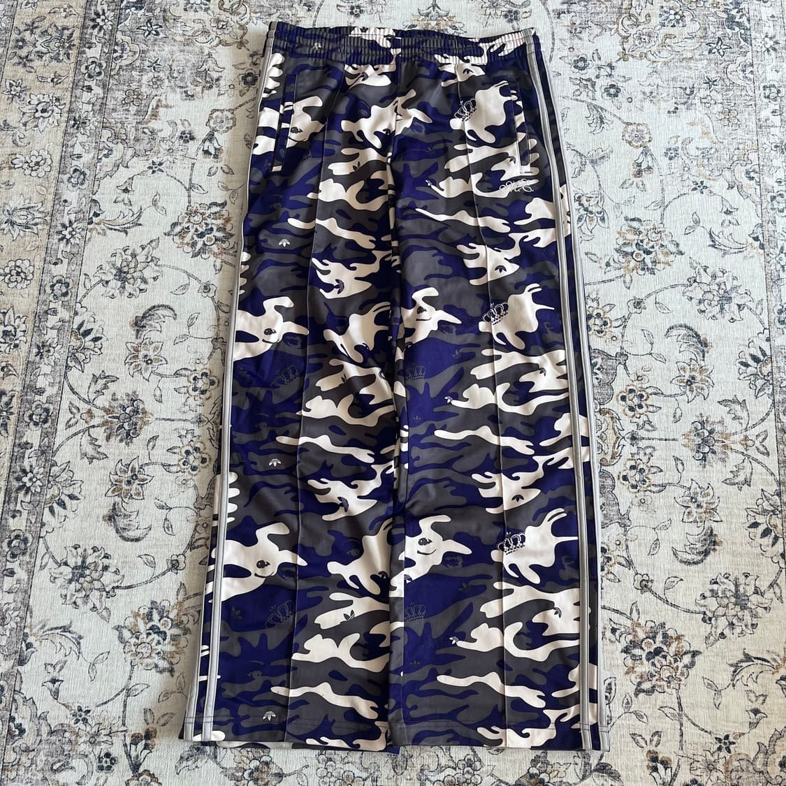 아디다스 구유로파 왕관 카모 트랙팬츠 상품이미지1