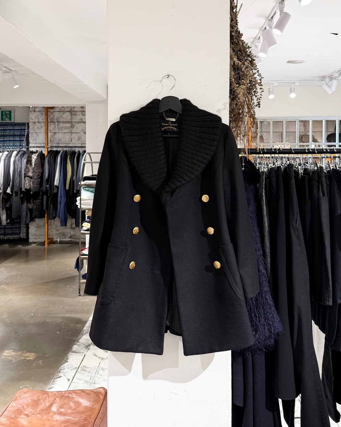 비비안 웨스트우드 블랙 앵글로매니아 울 코트 상품이미지1