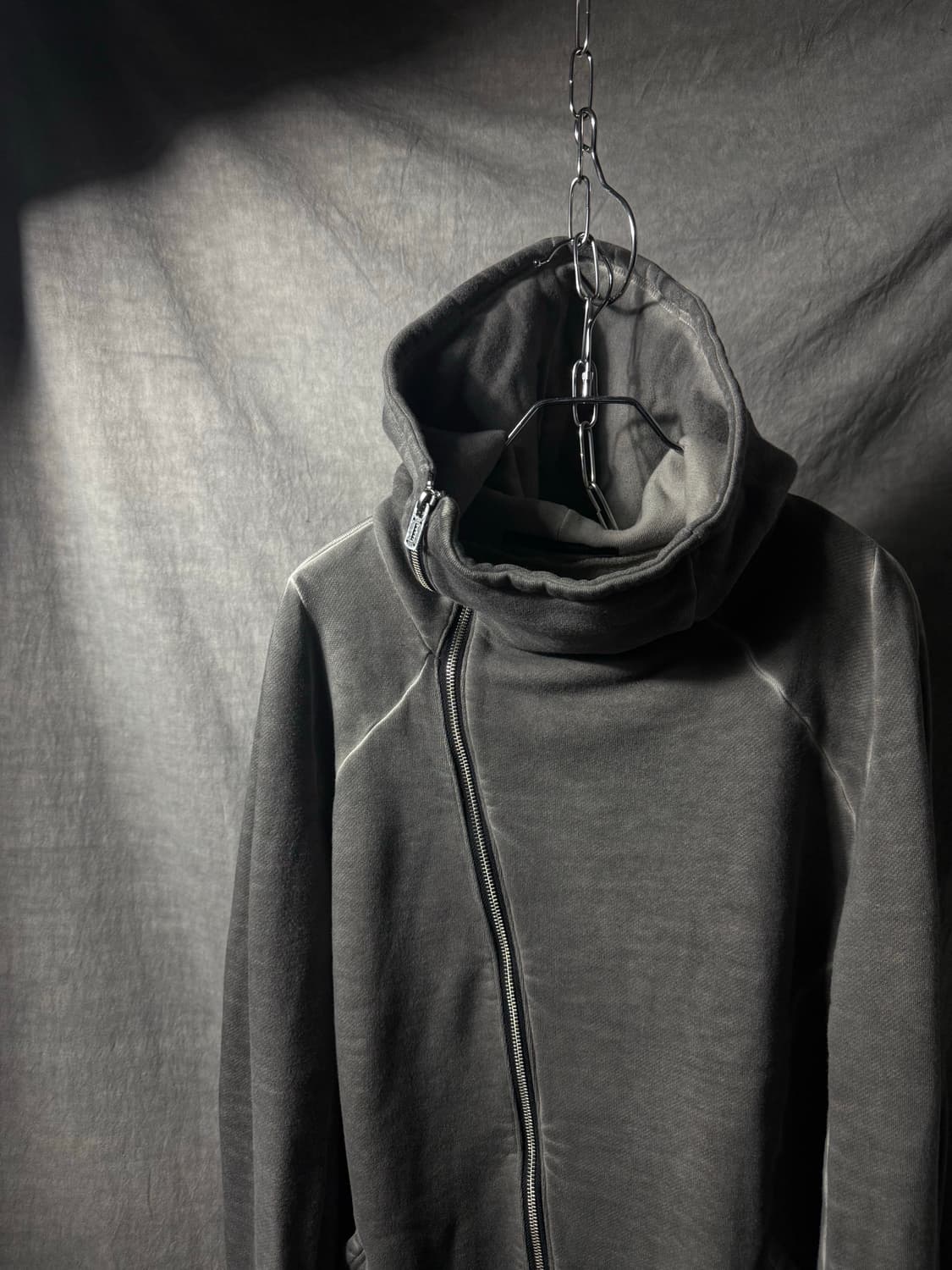 SADDAM TEISSY Asymmetric Zip Hoodie 상품이미지4