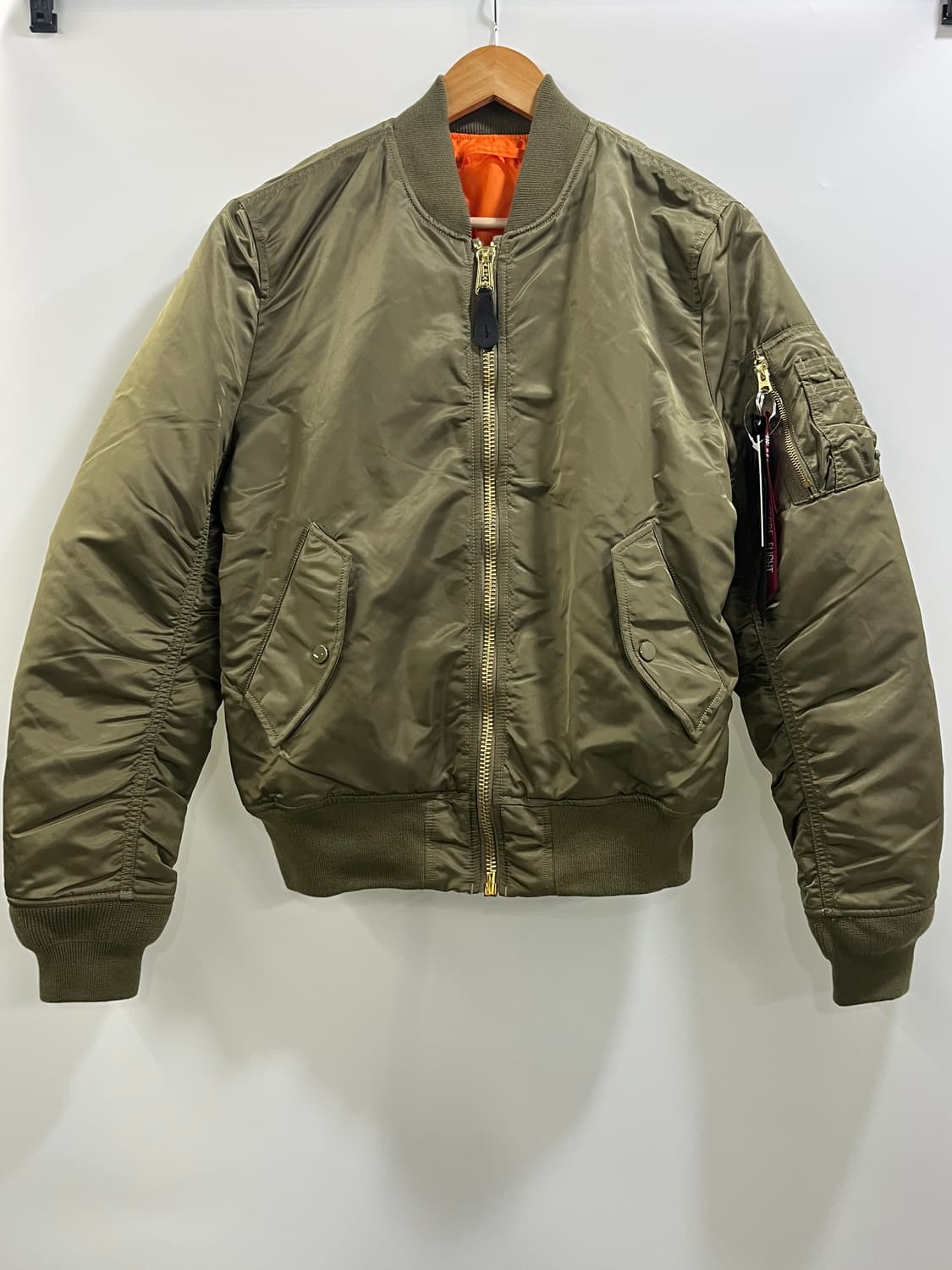 알파인더스트리 MA-1 항공점퍼 M사이즈 상품이미지1