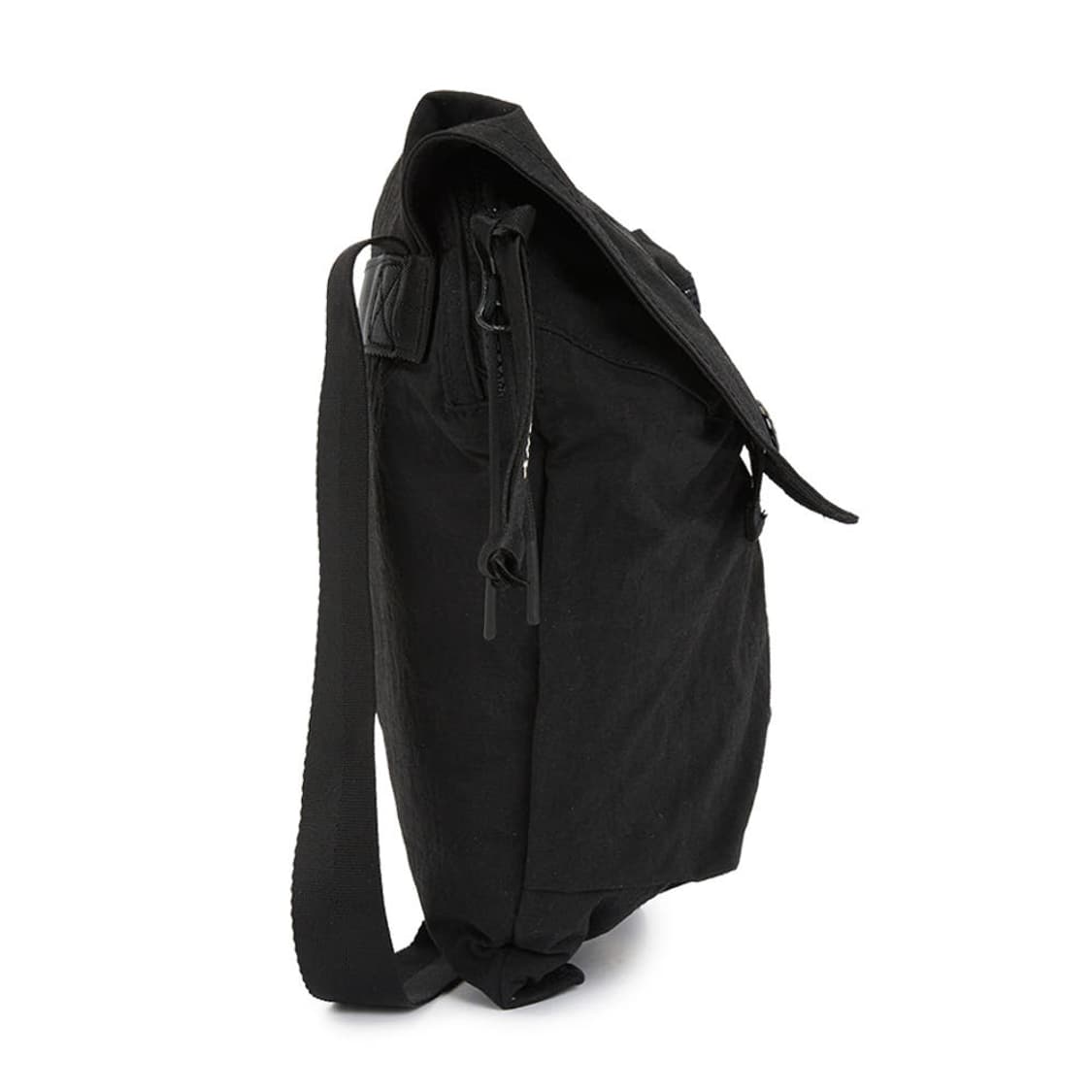 CP컴퍼니 숄더백 블랙 판매합니다 상품이미지2