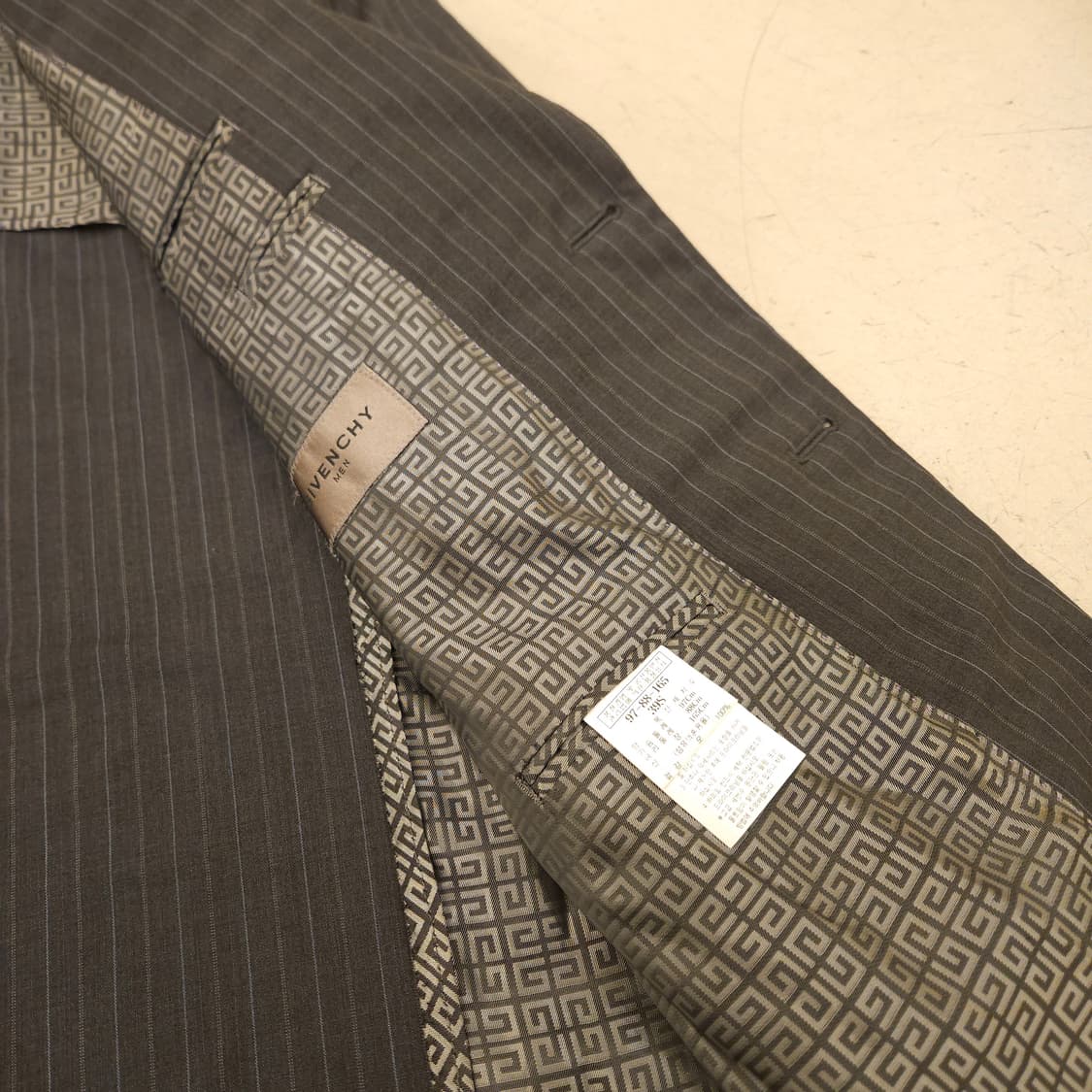 지방시 스트라이프 투버튼 블레이저 상품이미지3