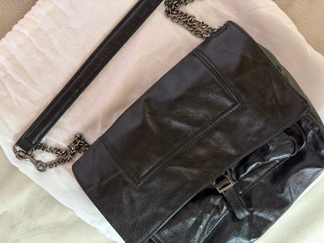 자라 링클 이펙트 락플랩 체인 숄더 크로스백 블랙 카즈하백 상품이미지3