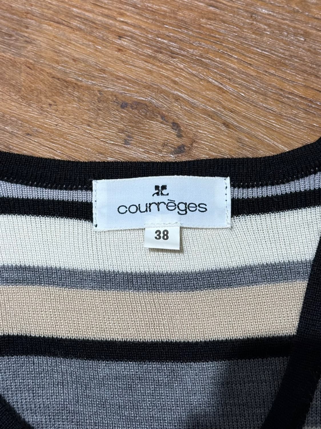 꾸레쥬 블랙 화이트 스트라이프 니트 하프 슬리브 미디 원피스 상품이미지7