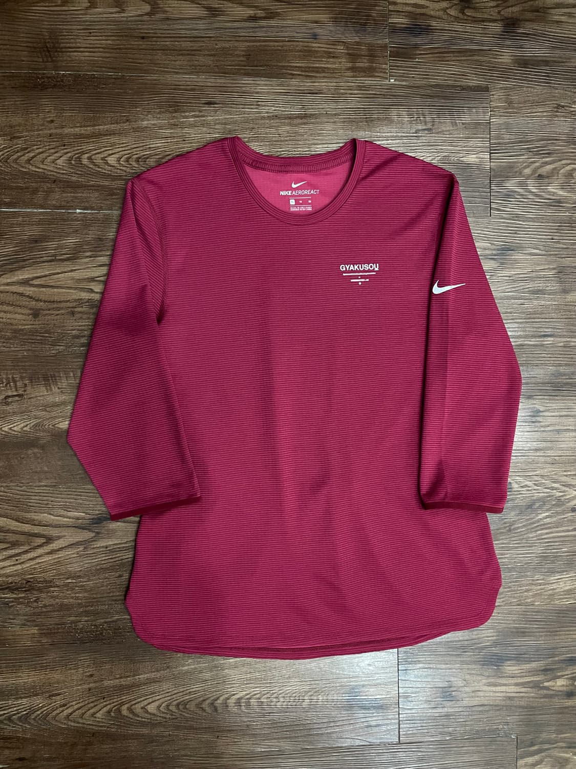 나이키 랩 x 언더커버 갸쿠소우 에어로 리액트 3/4 러닝 티셔츠 상품이미지3