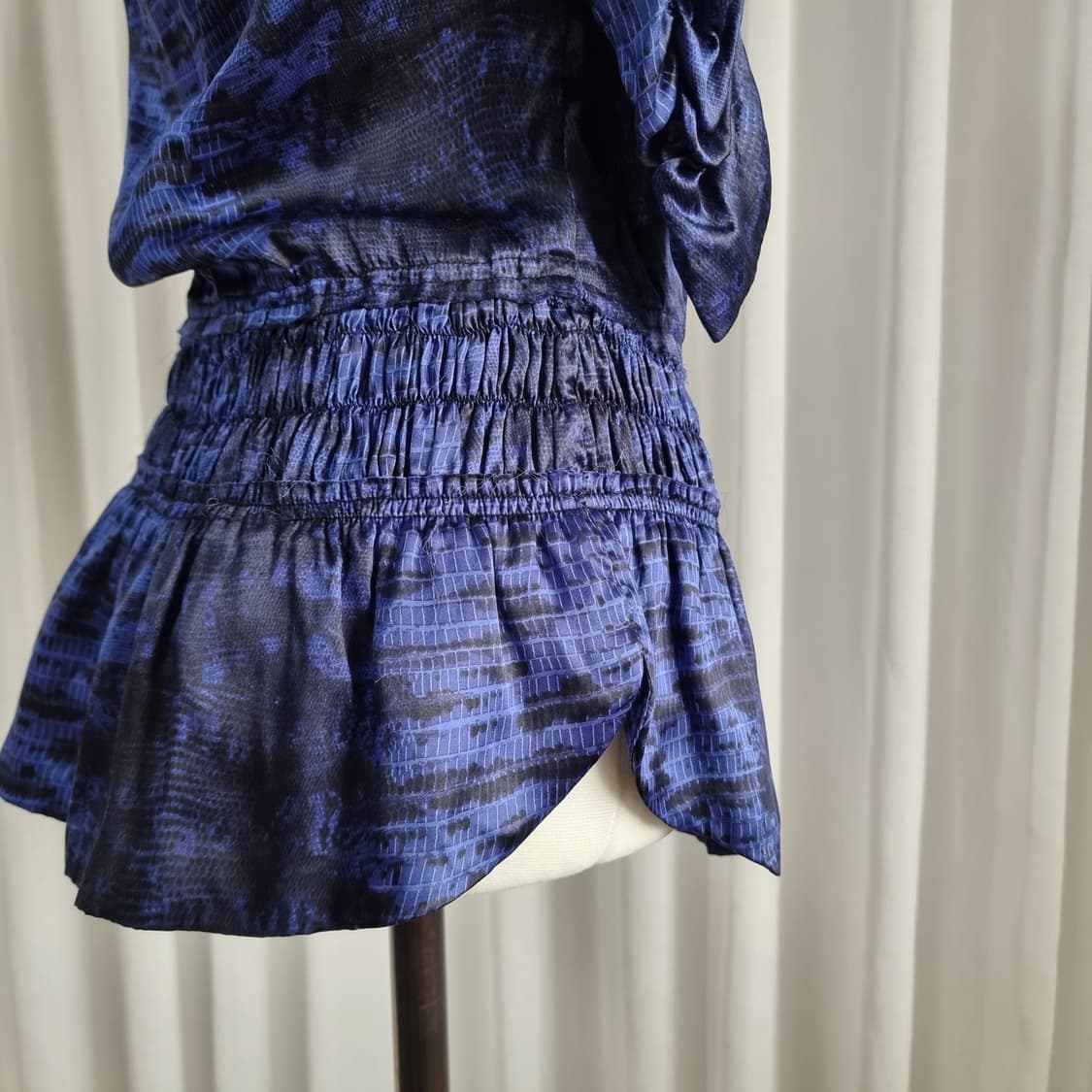 이자벨 마랑 셔링 스모킹 블라우스 실크100% (55/표기0) 상태최상 상품이미지9