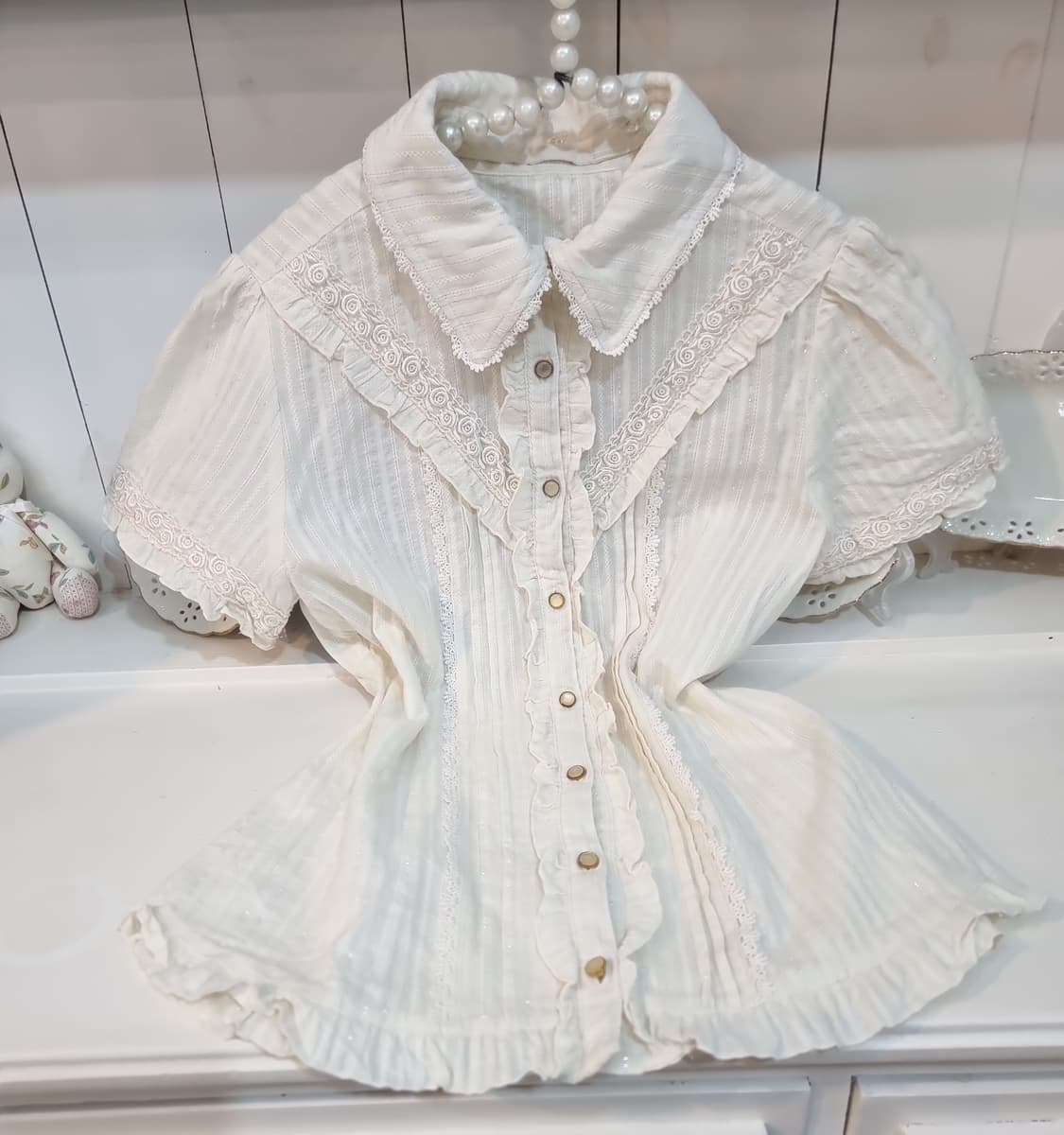 axes femme(엑시즈 팜므) 로맨틱 레이스 카라 블라우스 상품이미지3