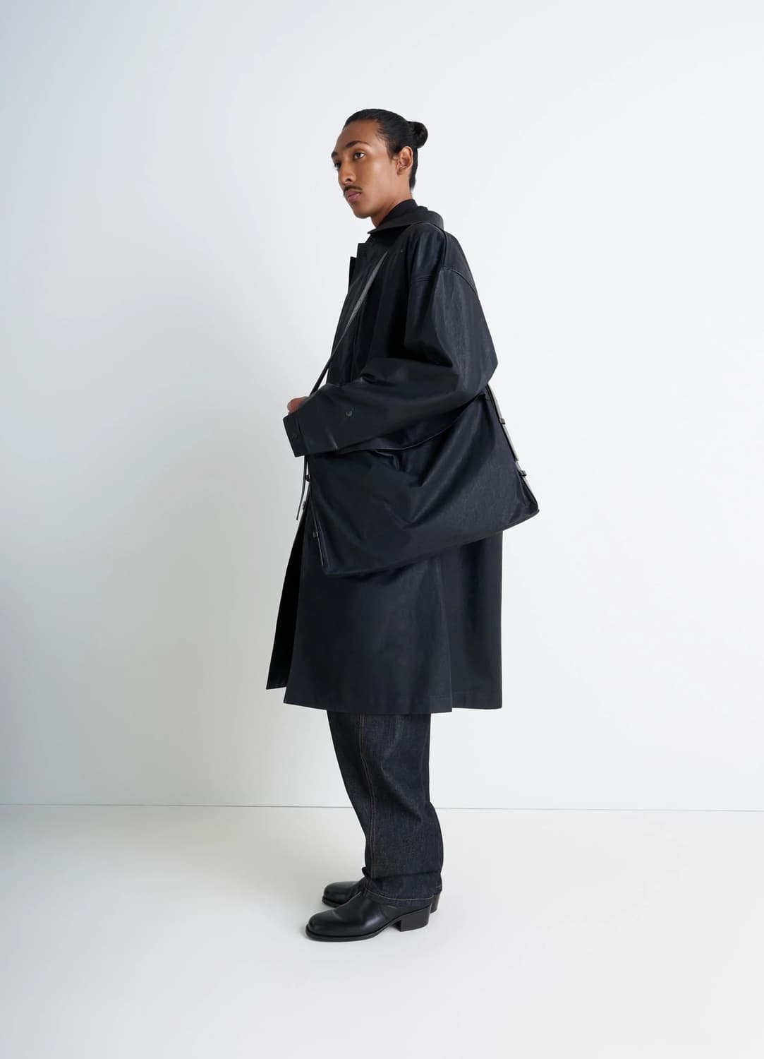 르메르 트렌치 포켓 미디엄 크로스백 오닉스 TRENCH POCKET ME 상품이미지2