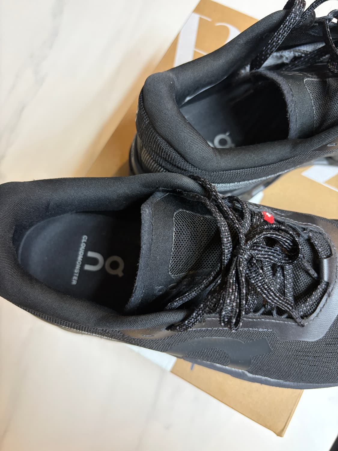 온러닝 클라우드몬스터2 블랙 상품이미지3