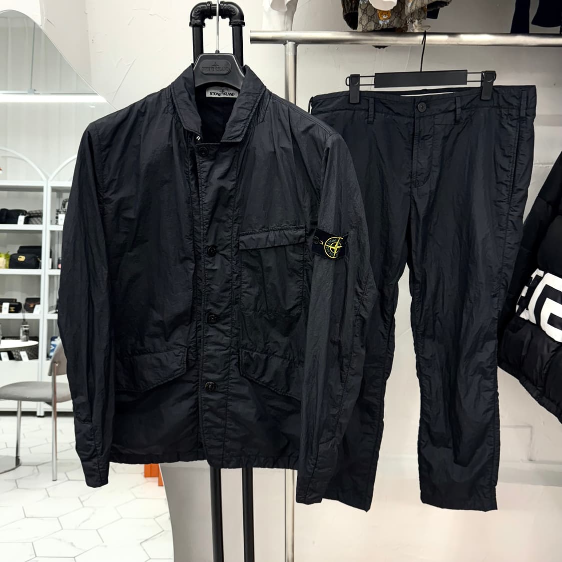 [XL/백화점판] 스톤아일랜드 나일론 상 하의 셋업 블랙 상품이미지1