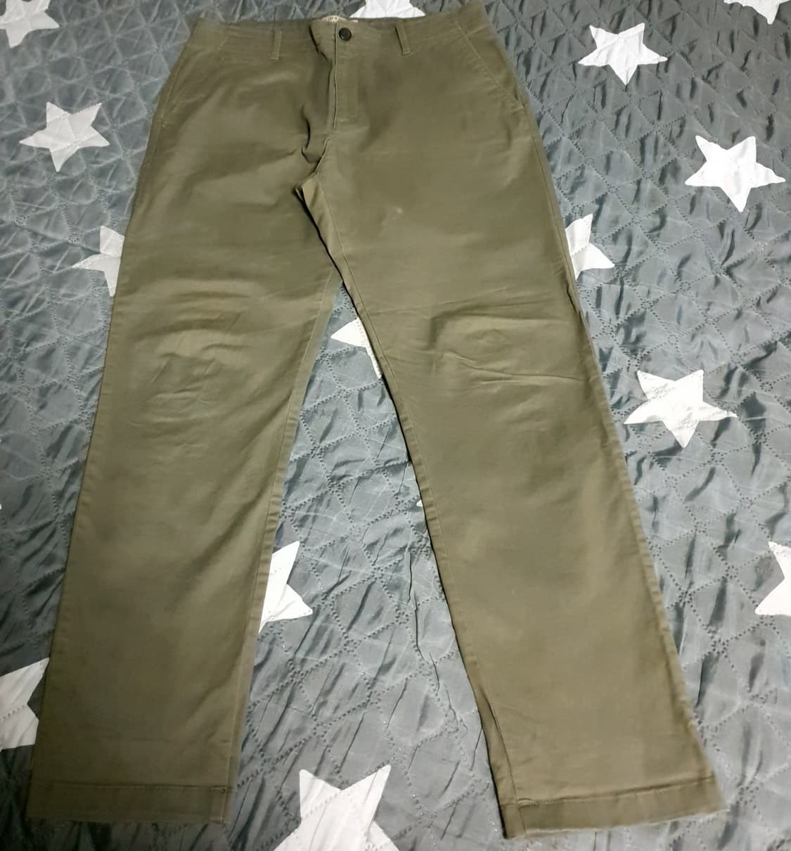 지오다노 컴포트 클래식 스판 테이퍼드 치노팬츠 카키 (32) 상품이미지1