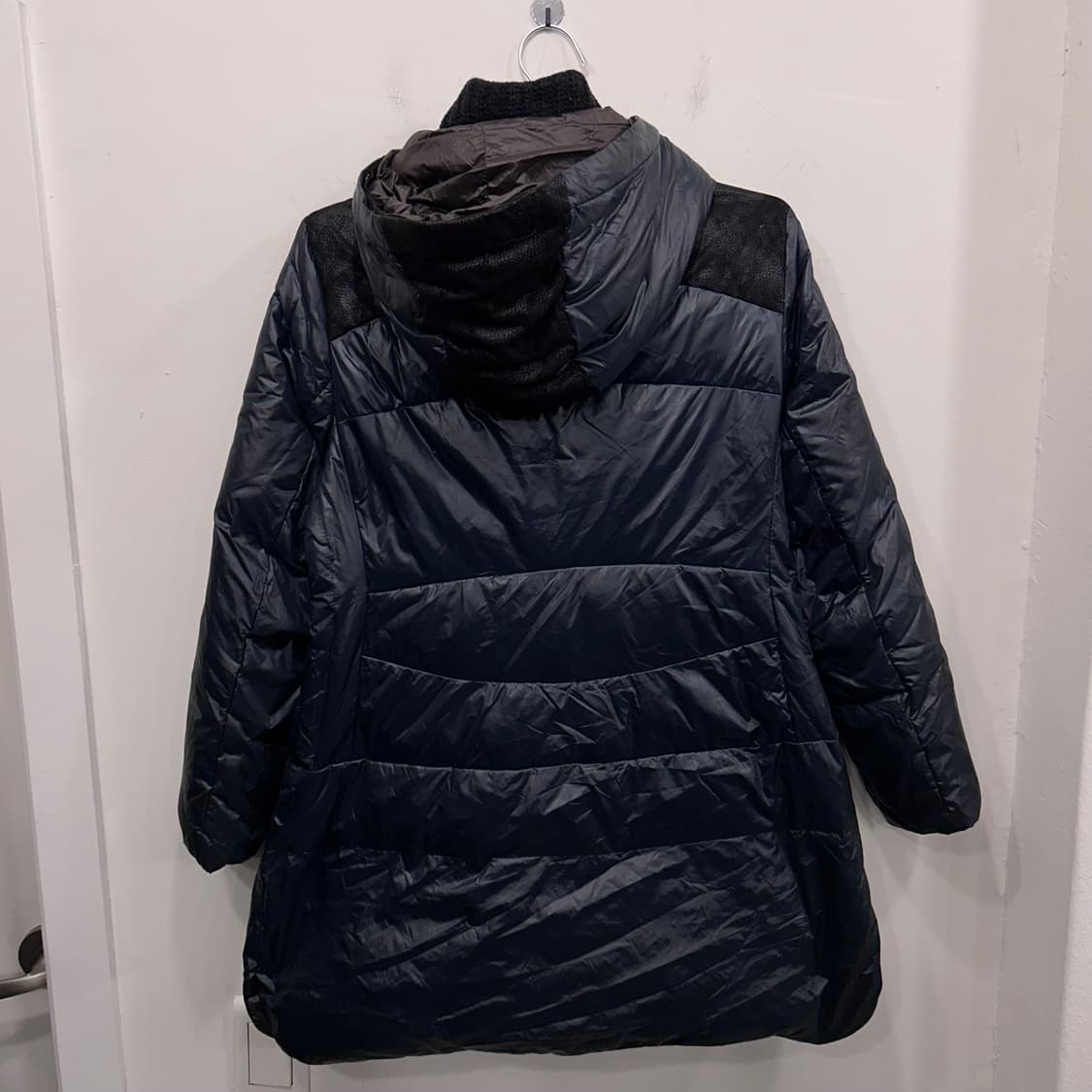 아이잗 바바 뉴욕 덕다운 글로시 카라 후드 롱패딩 상품이미지5