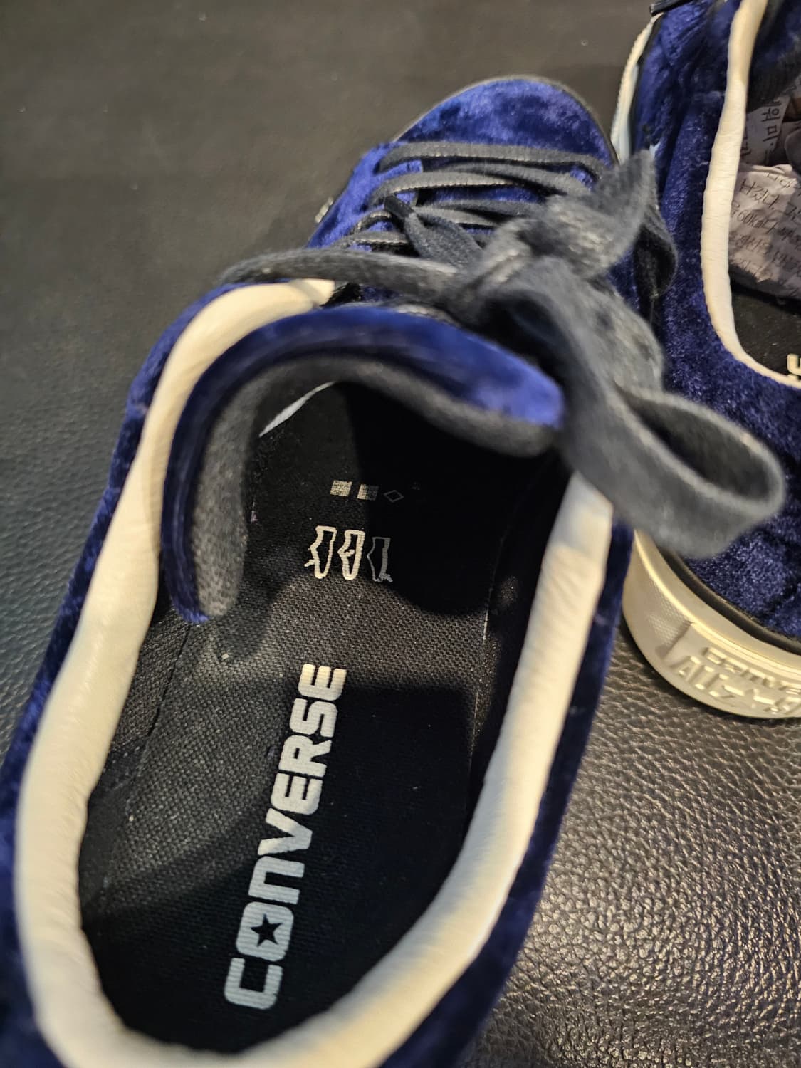 컨버스 원스타 벨벳 블랙 스니커즈 상품이미지7