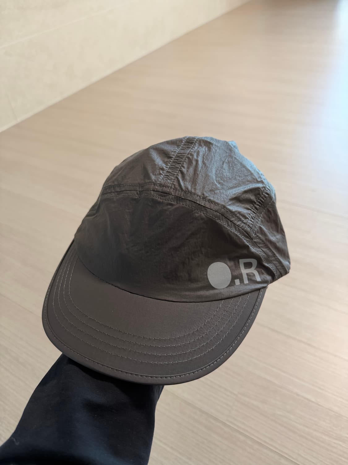 옵티미스틱러너스 OR 나일론캡 브라운 상품이미지1