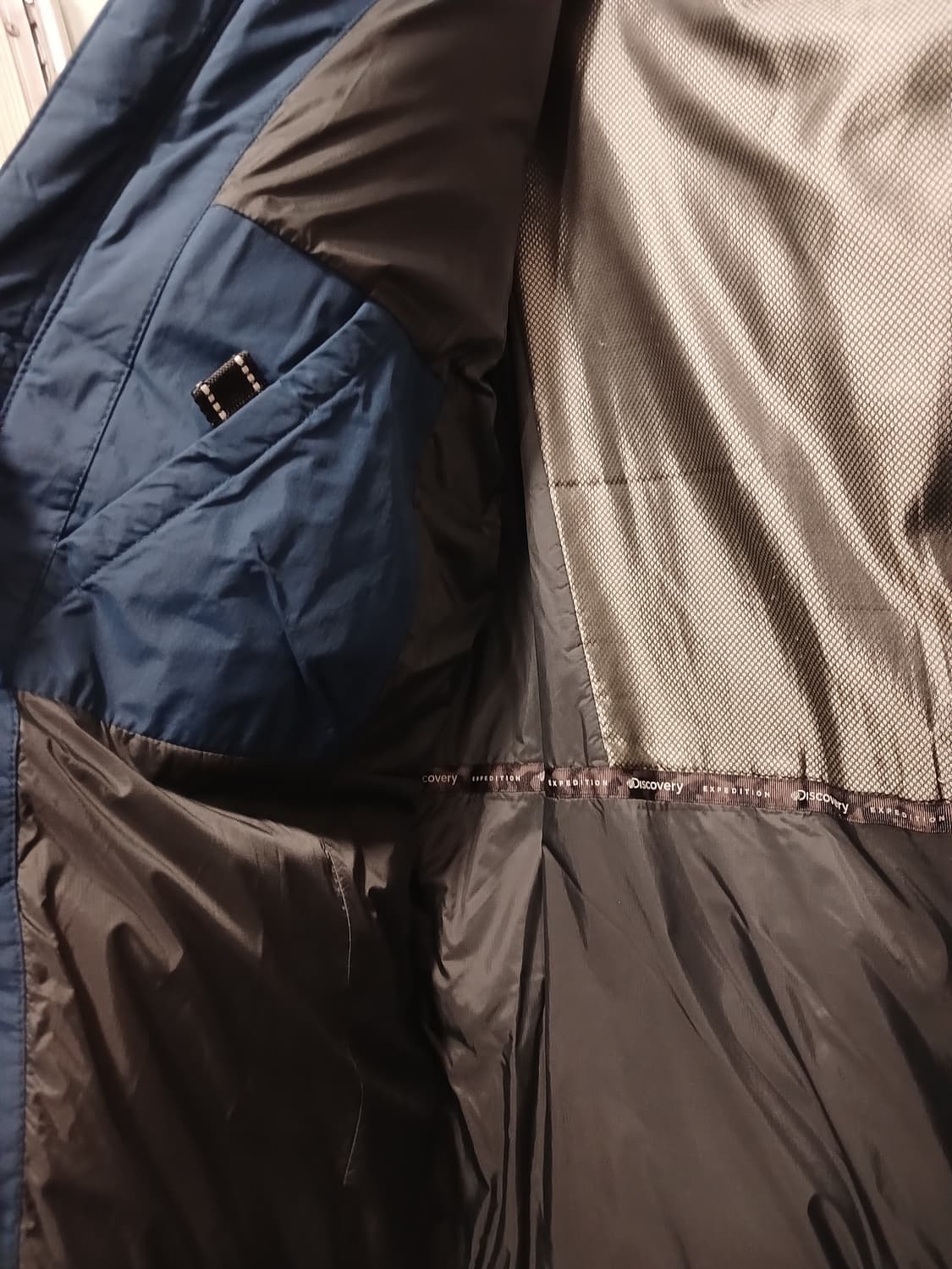디스커버리 정품 남성 패딩 105 사이즈 상품이미지3