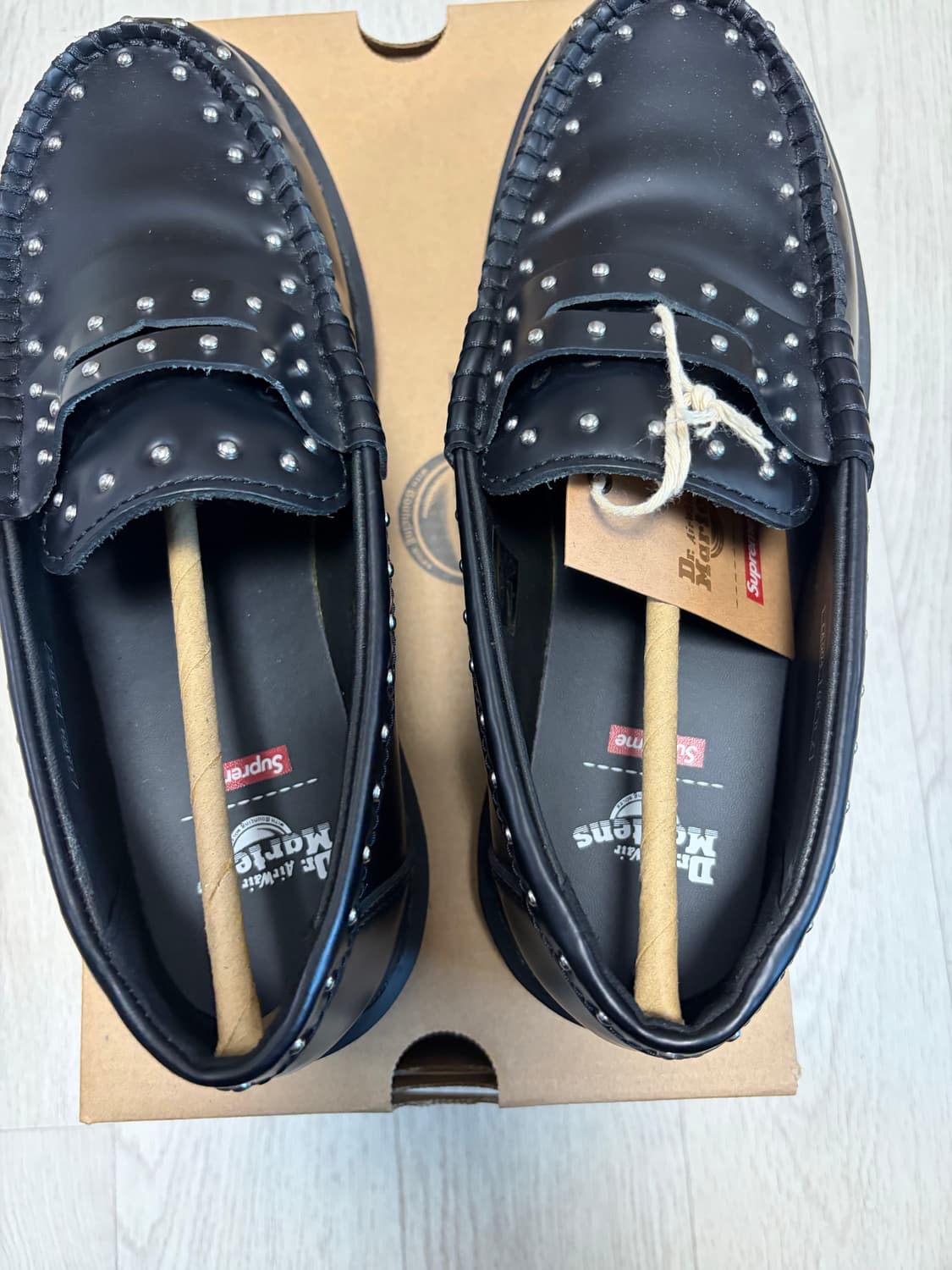 닥터마틴 x 슈프림 스터드 펜톤 로퍼 블랙 260(UK7) 상품이미지2