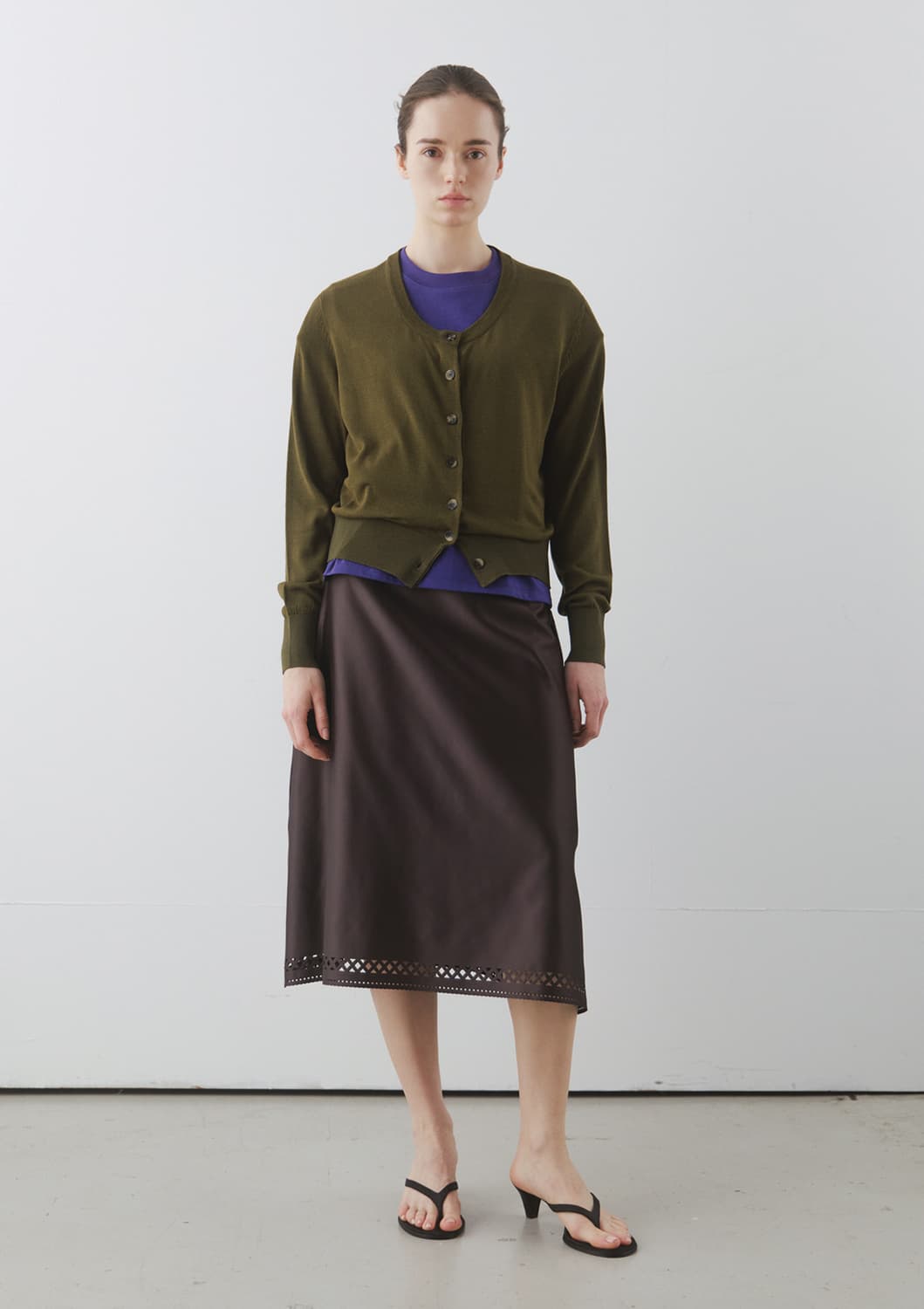 문달 Scallop Skirt in Brown 상품이미지1