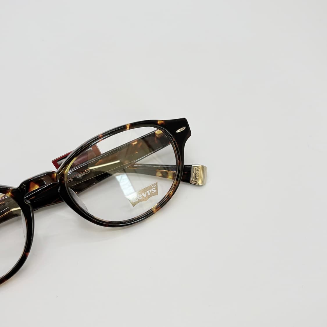 LEVI'S 리바이스 호피 오벌 뿔테 (정품케이스 증정) 상품이미지5