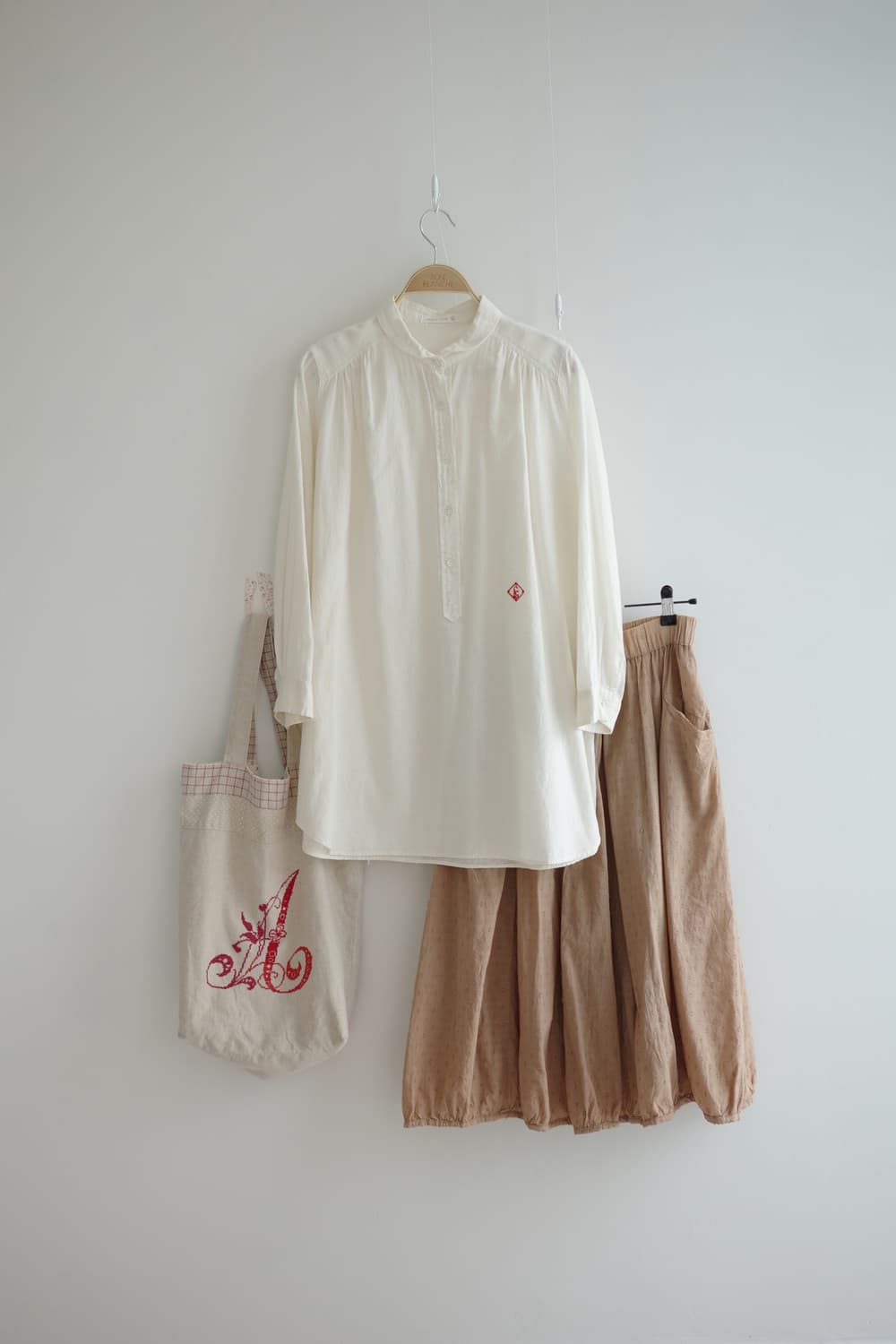 ICHIOKU 
• 진베이지  코튼 롱 스커트 상품이미지2