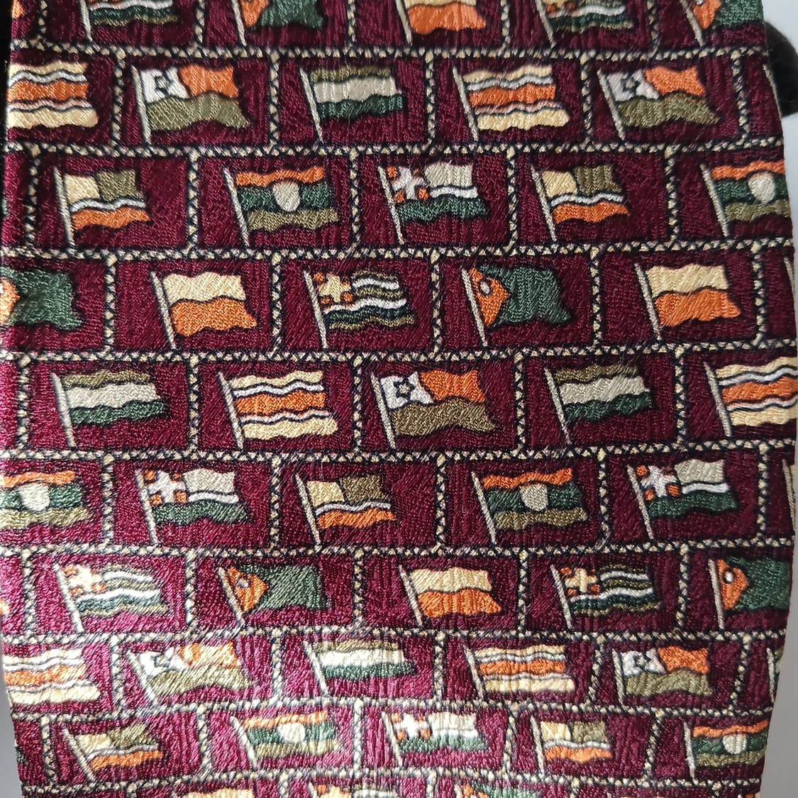 발망 실크 브라운 국기 패턴 넥타이 9.6cm A+등급 A18285
 상품이미지9