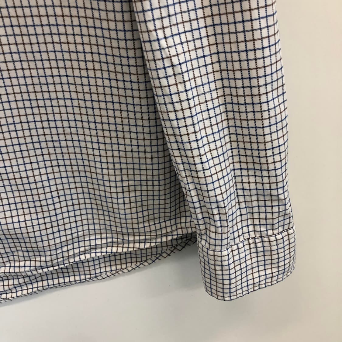 헤지스 자수로고 깅엄셔츠 110 사이즈 상품이미지3