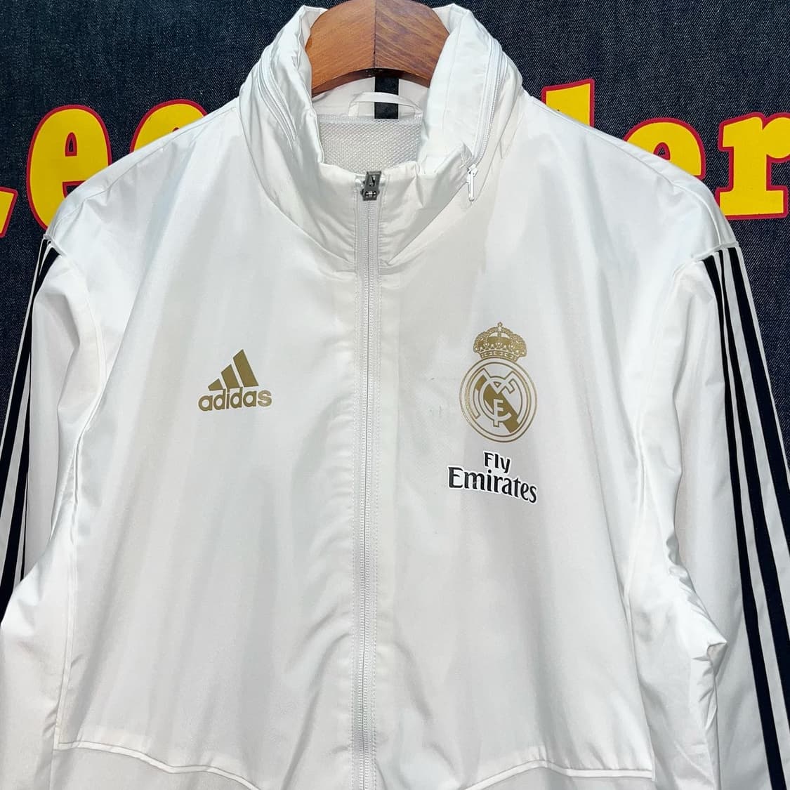 Adidas X Real Madrid 바람막이 상품이미지3