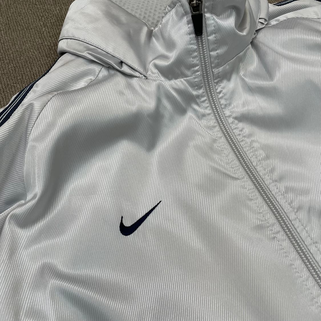 00s nike 나이키 실버 바람막이 L 상품이미지2