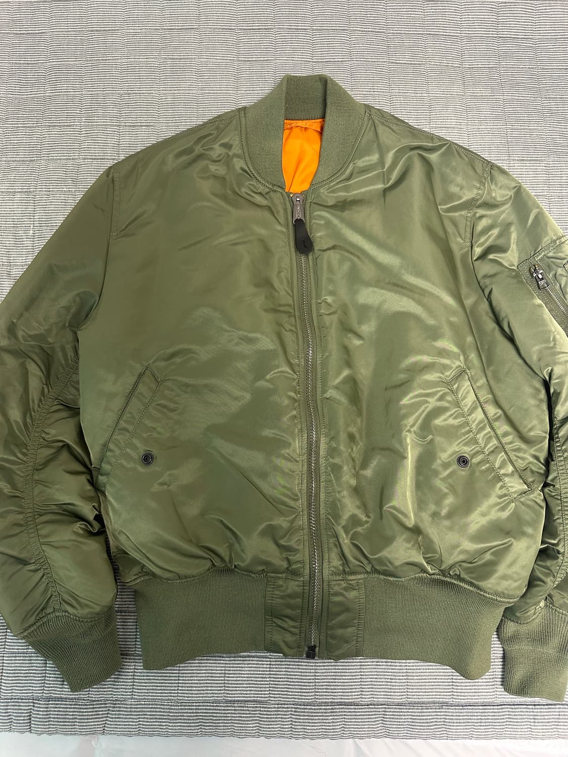 알파인더스트리 ma-1 카키 L 상품이미지1