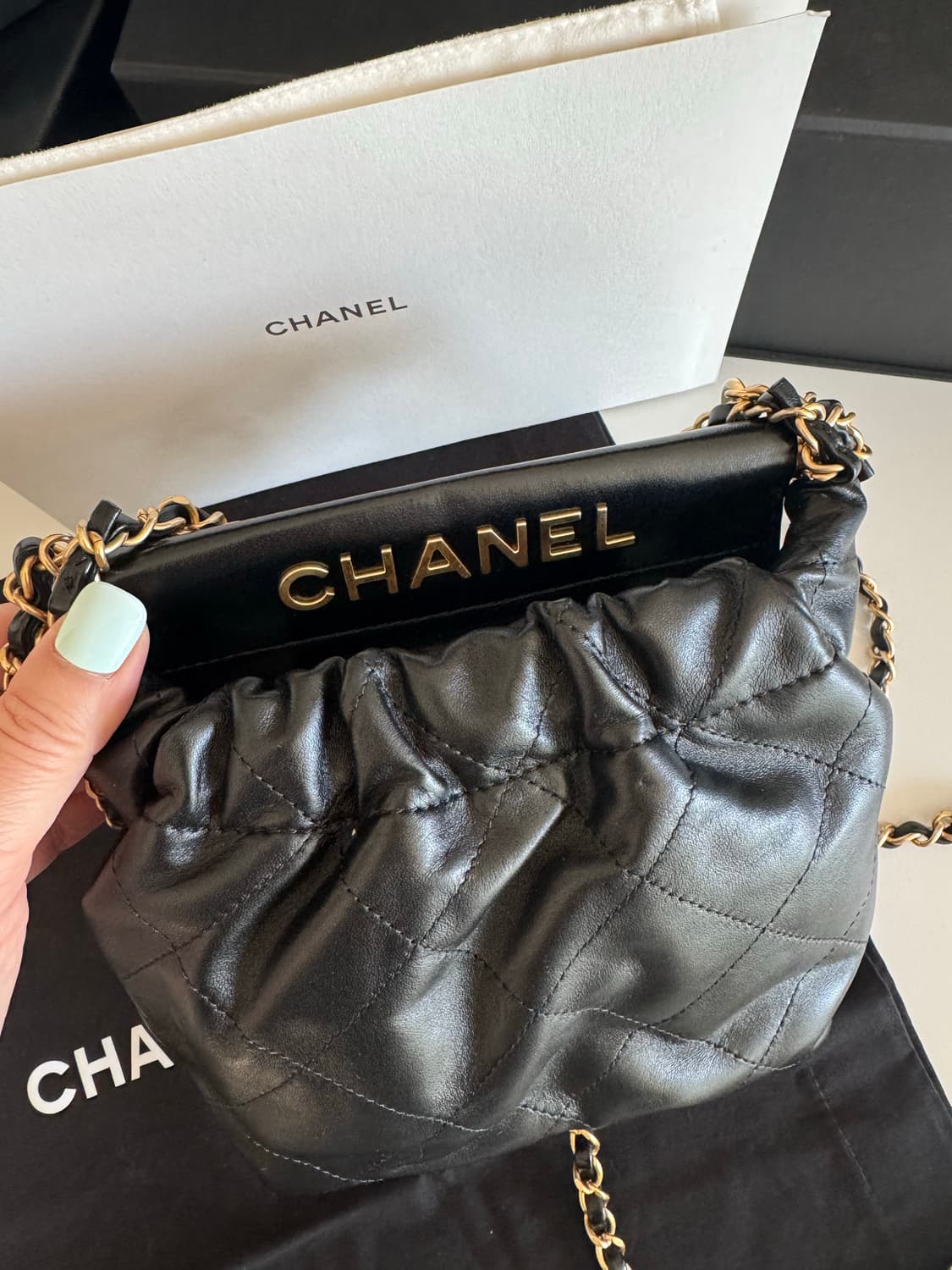 샤넬 22 미니백  상품이미지3