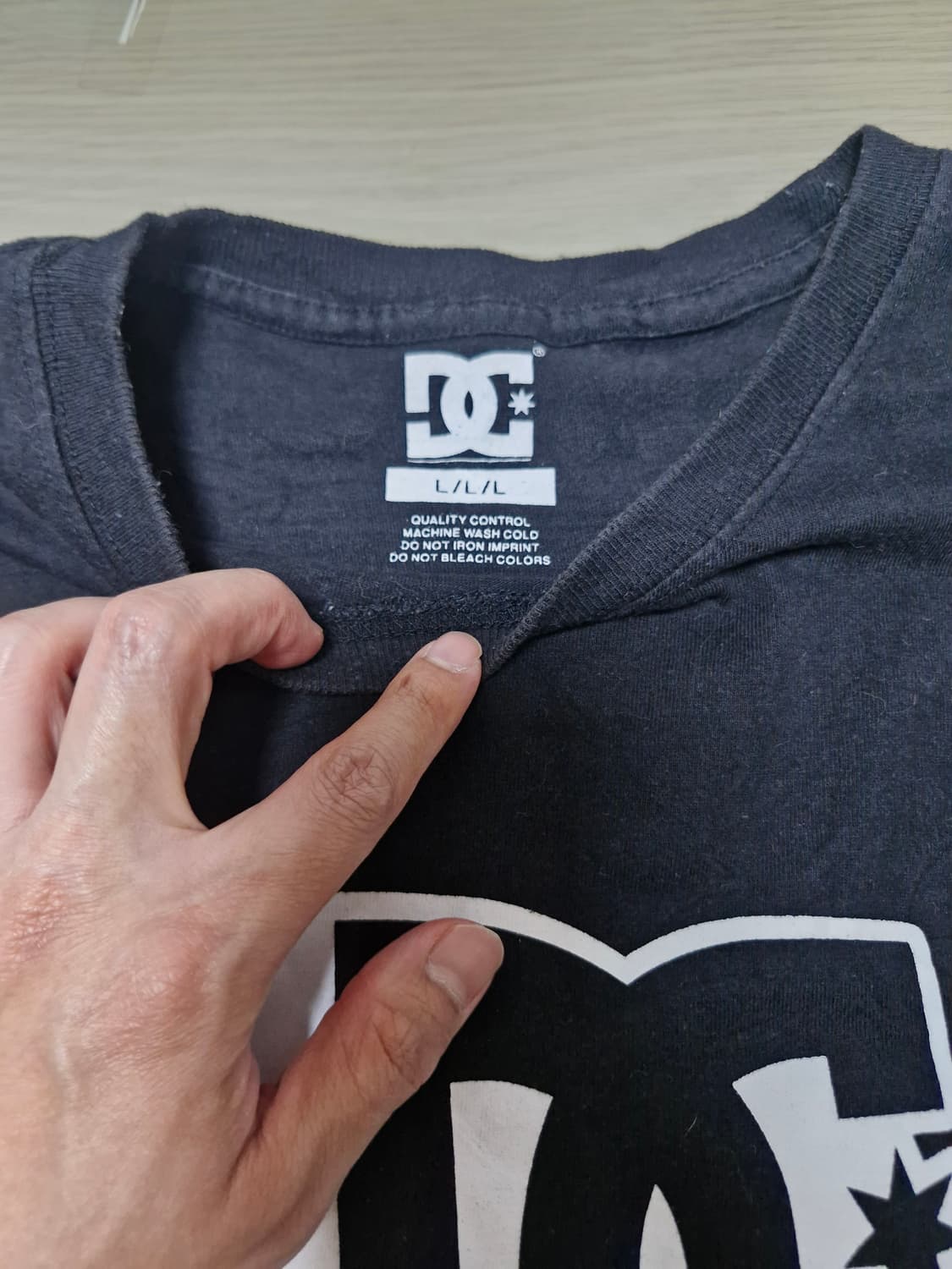 [L] 00s DC SHOES 디씨 반팔 티셔츠 블랙 상품이미지2