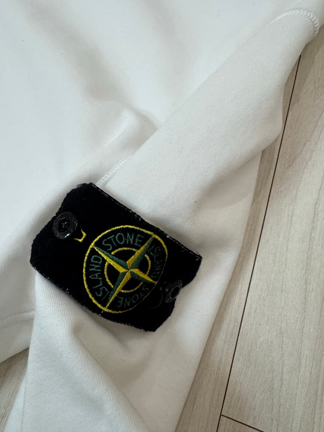 [정품/신형] 24ss 스톤아일랜드 맨투맨  상품이미지5