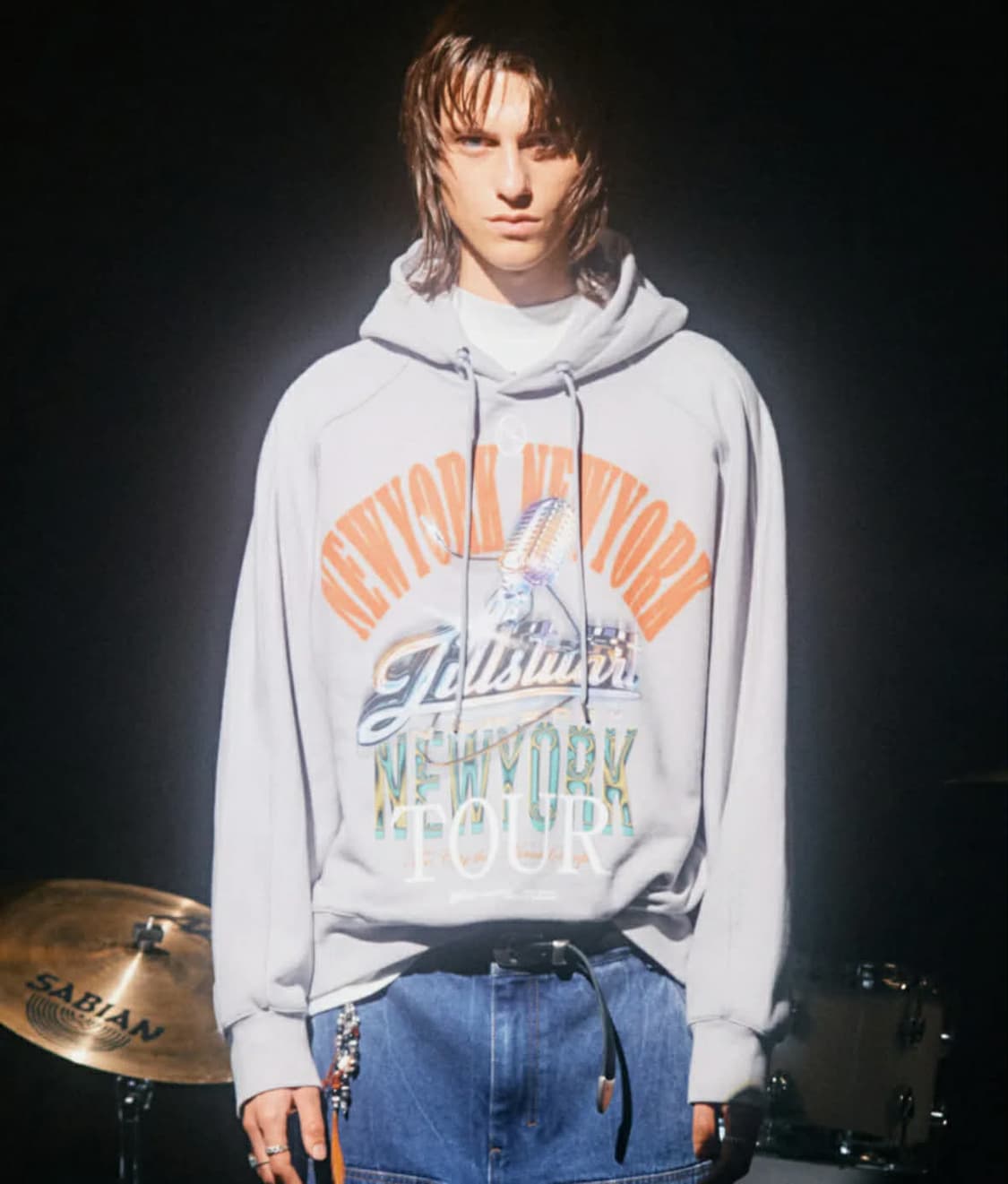 [L] 질스튜어트 23년 신형 뉴욕 프린트 후드티 스웻 셔츠 솔리드그레이 상품이미지4