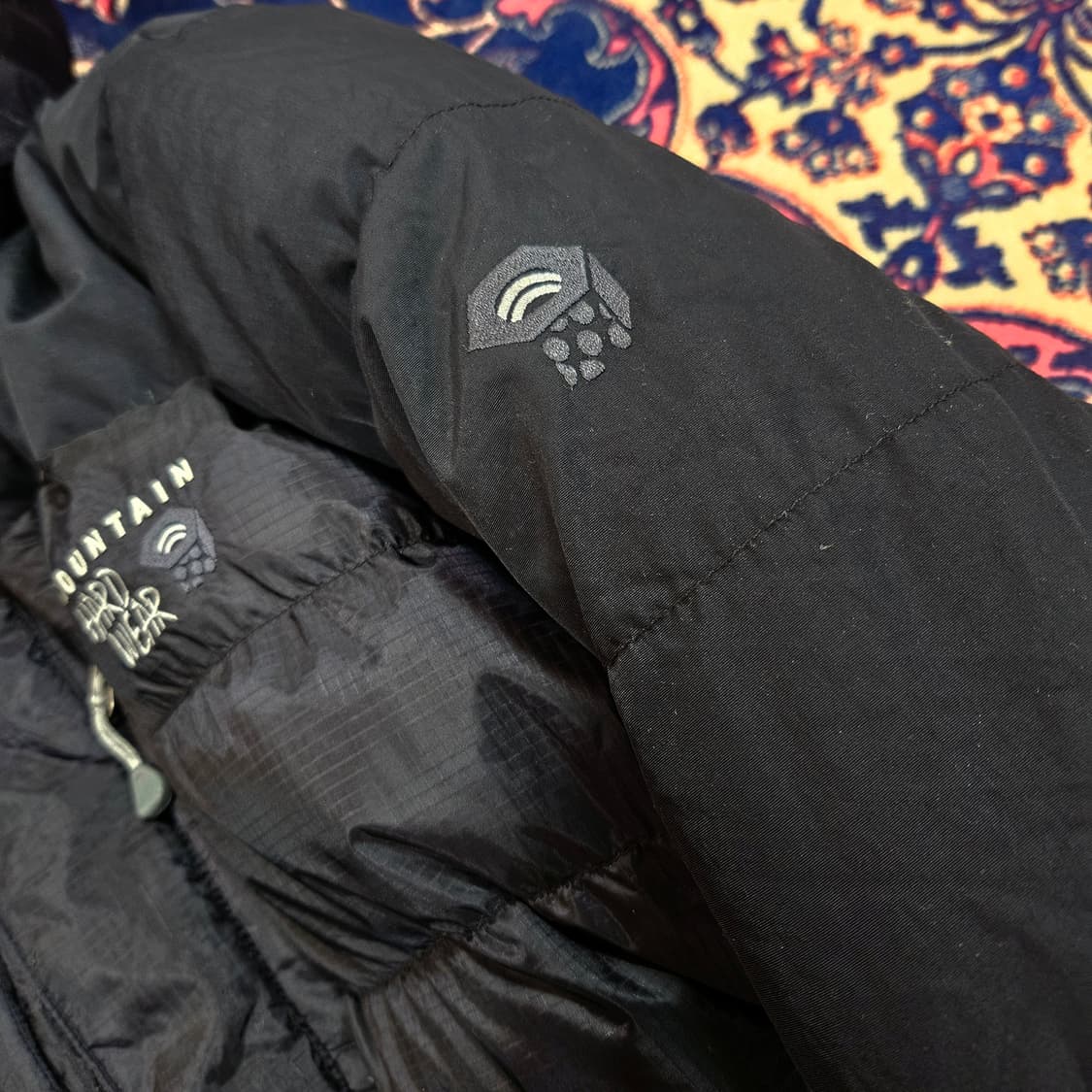 마운틴하드웨어 시그니쳐 구스다운 패딩 M size 상품이미지5