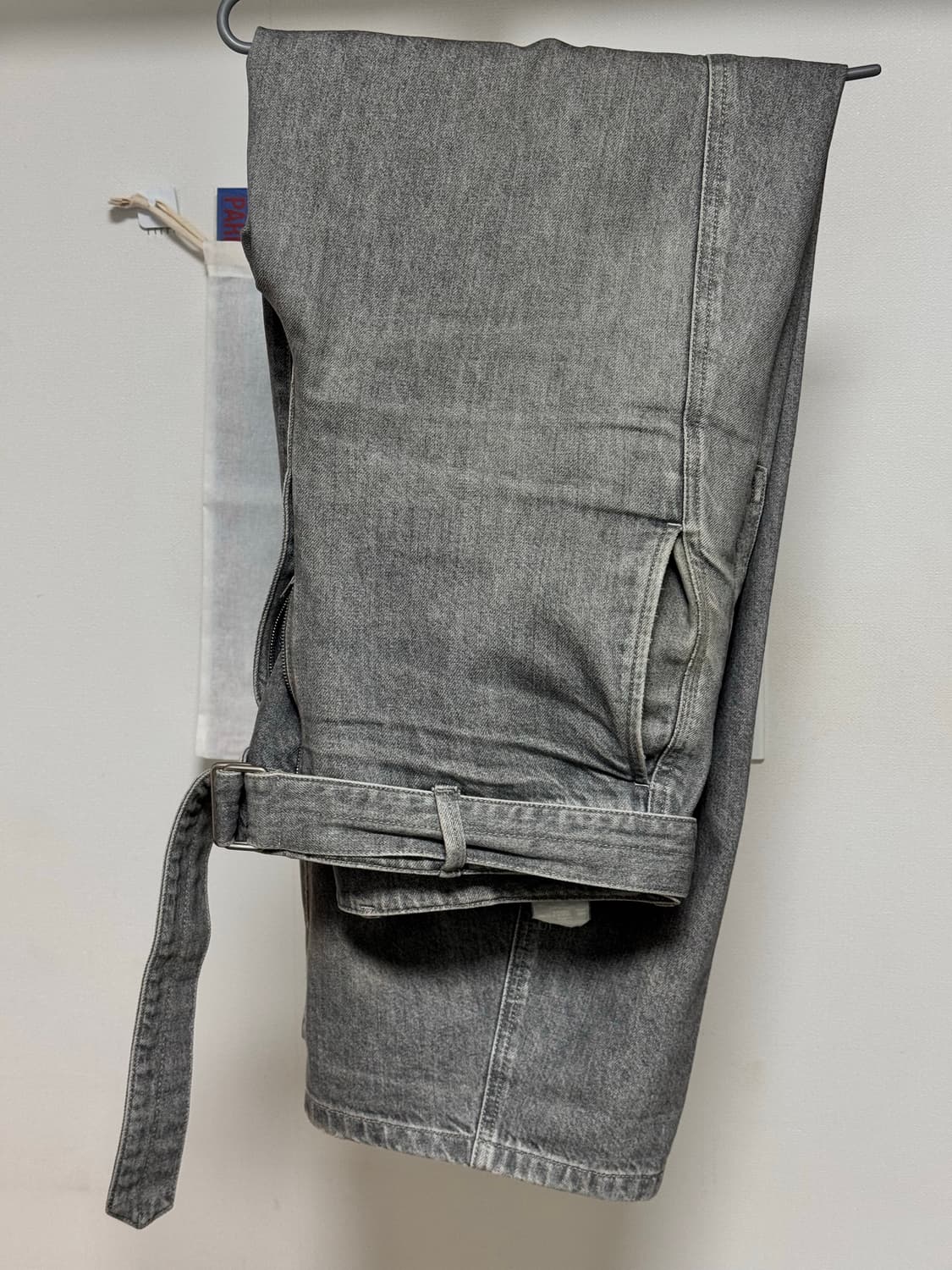 [L] 르메르 트위스티드 벨티드 데님 팬츠 스톤그레이 상품이미지3