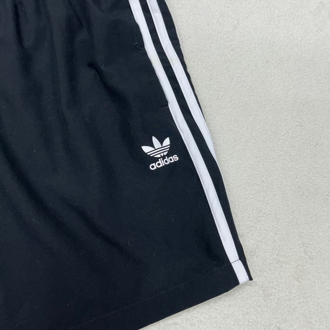 Adidas black firebird shorts 상품이미지5