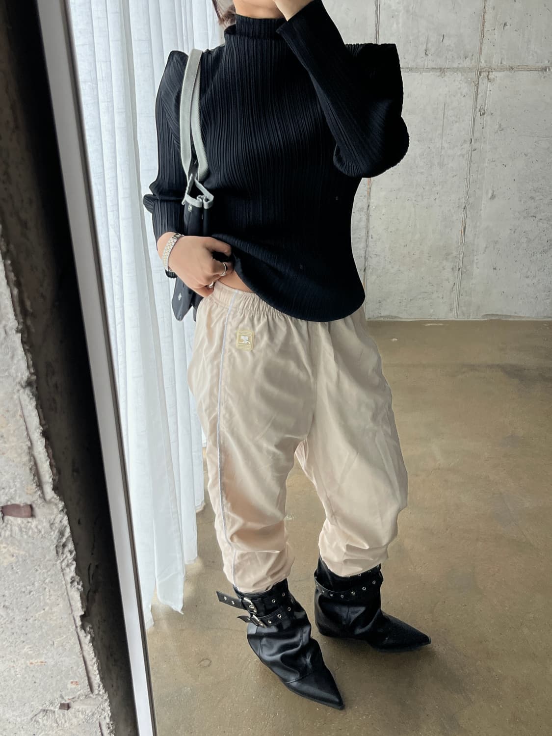 00s Courreges 꾸레쥬 로고 트랙팬츠 라이트베이지 상품이미지4