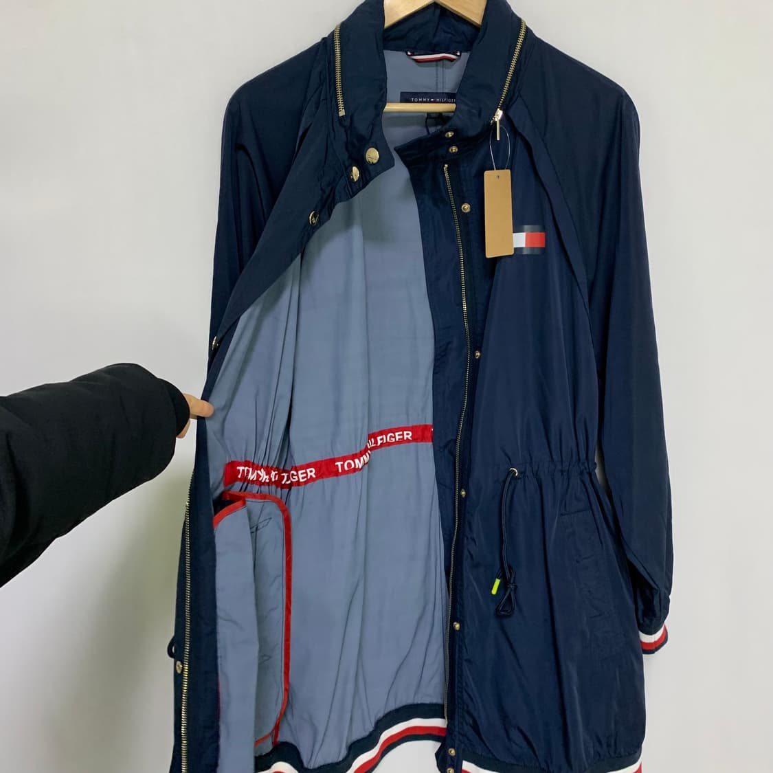 타미힐피거 네이비 지퍼넥 금장 여성 바람막이 슬림 코트 점퍼 상품이미지8