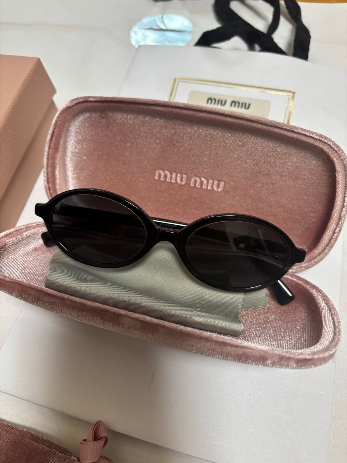 미우미우 리가드 선글라스(블랙) 판매 상품이미지1