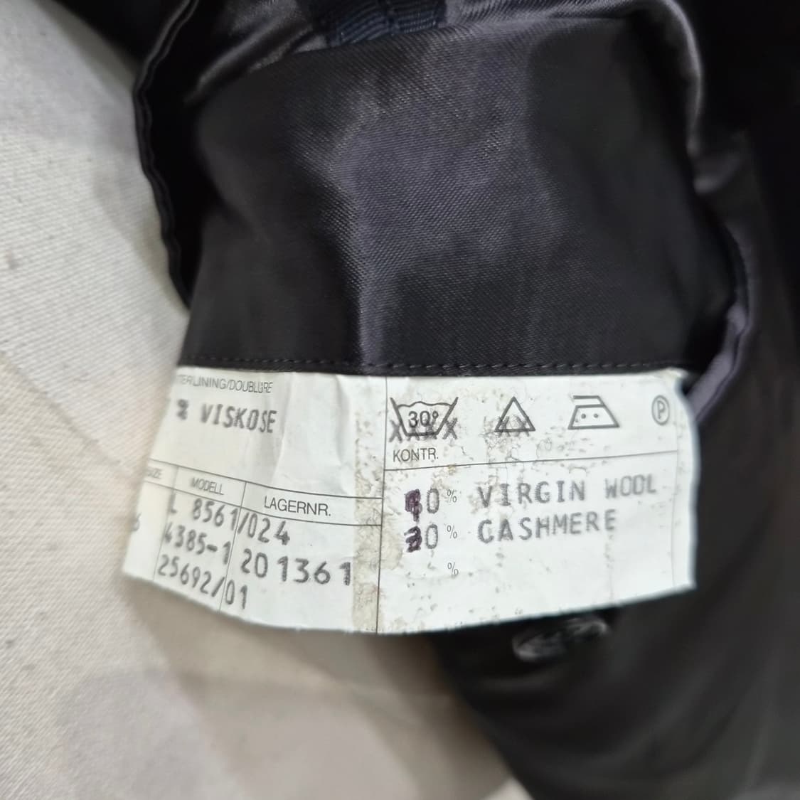 버진울80 캐시미어20 남녀공용 네이비 롱코트  상품이미지9